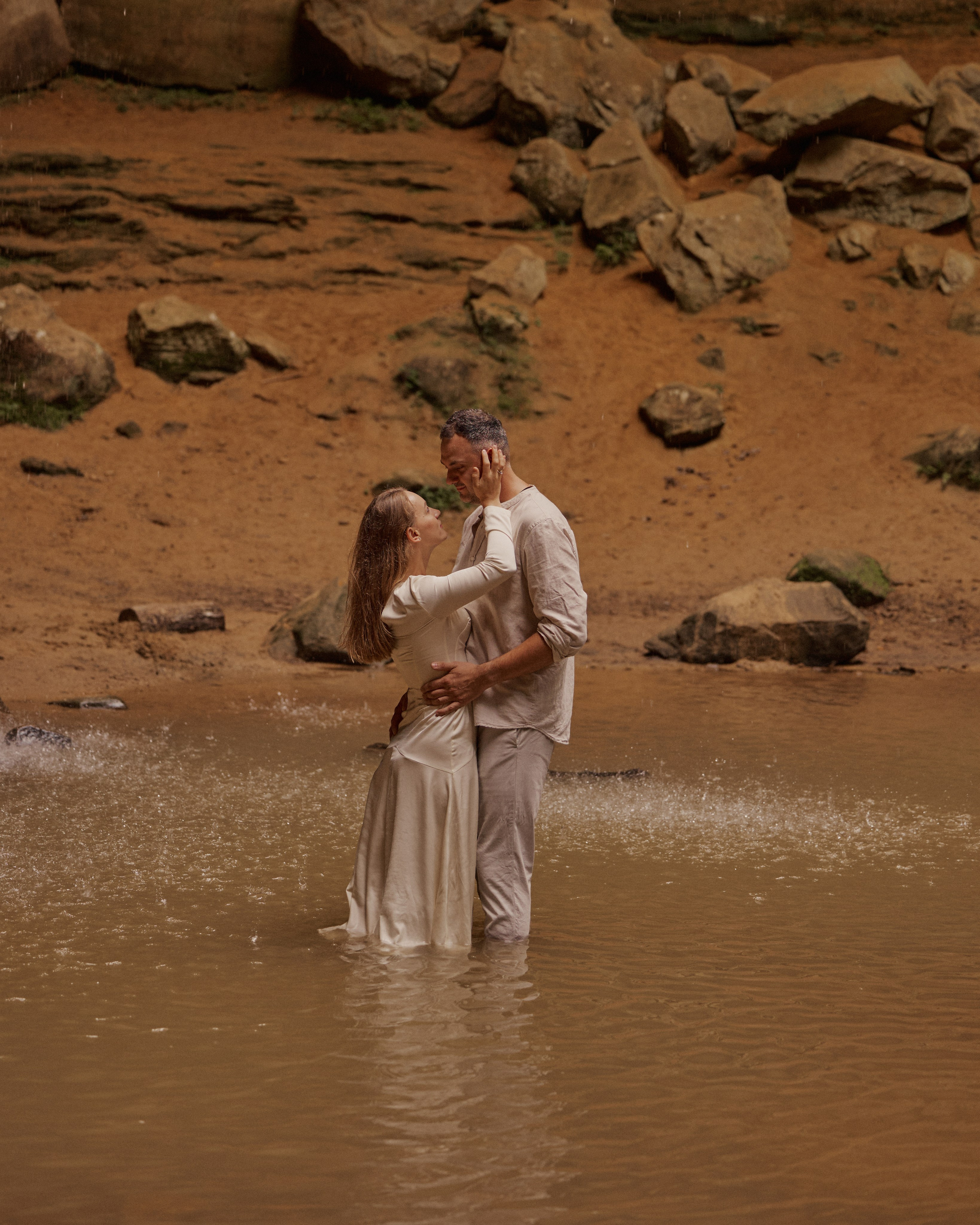 Hocking Hills Couple Photographer | Old Man’s Cave Photos
