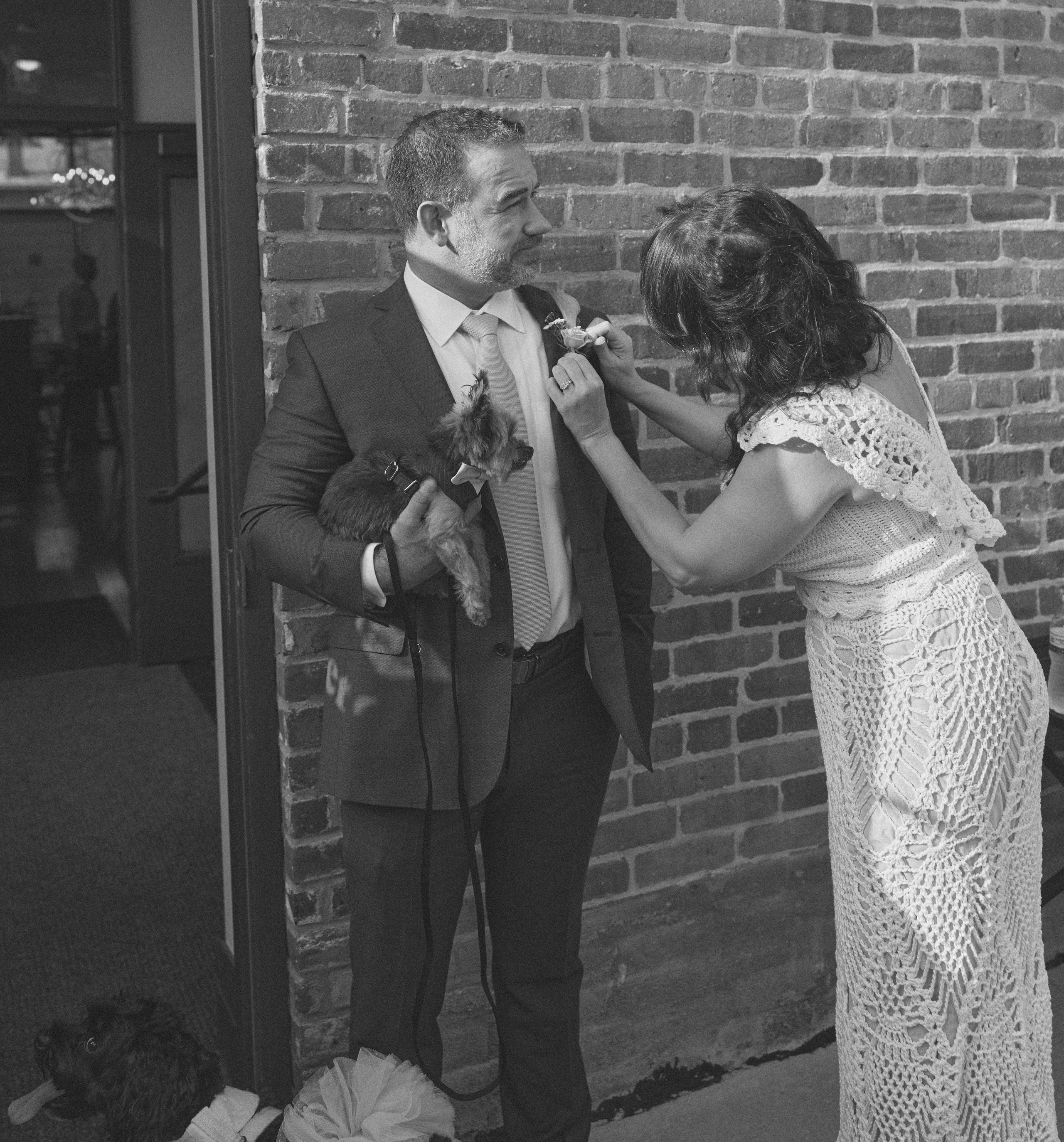 Cozy Micro Wedding in Columbus Ohio | Intimate Wedding Photographer
