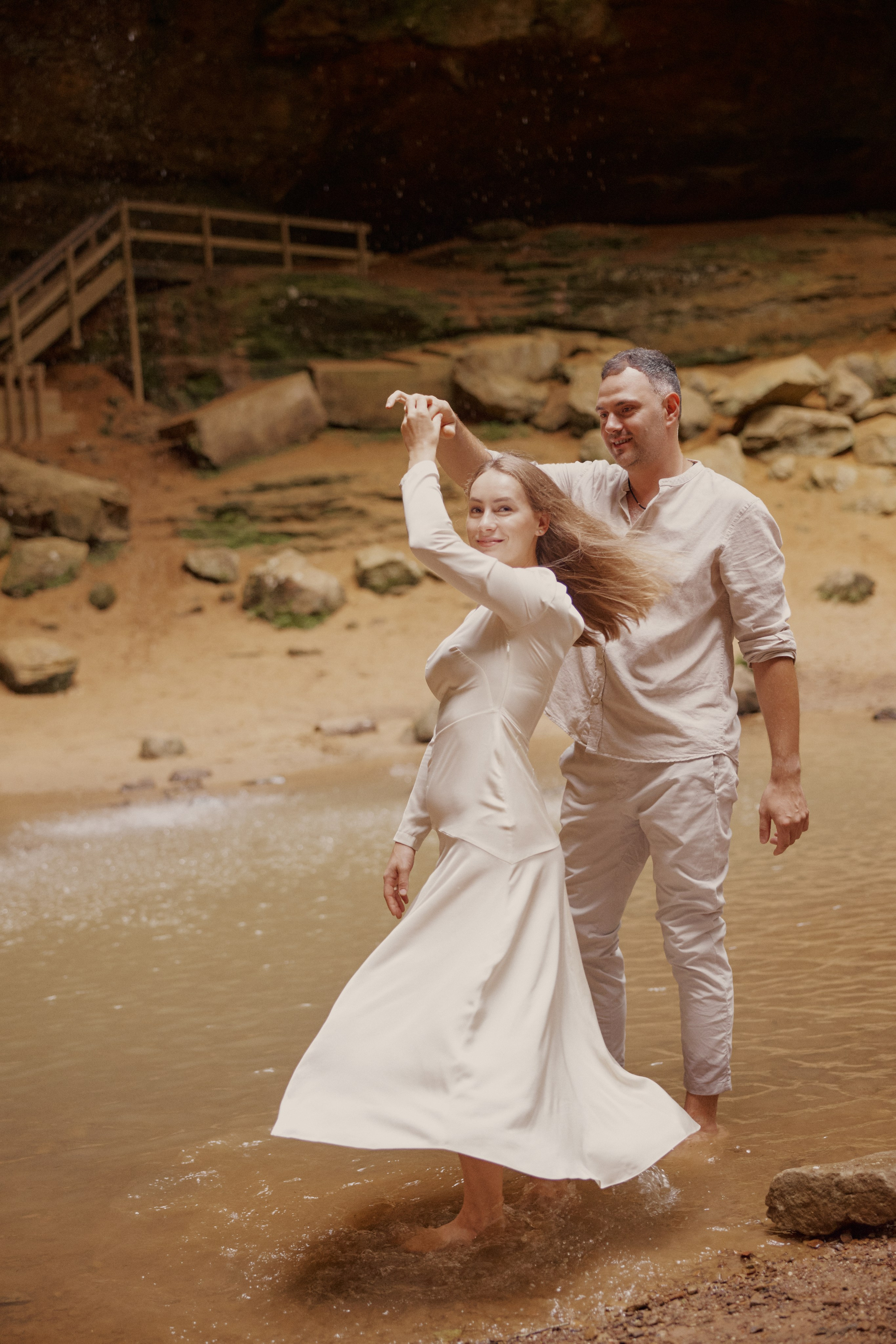 Hocking Hills Couple Photographer | Old Man’s Cave Photos