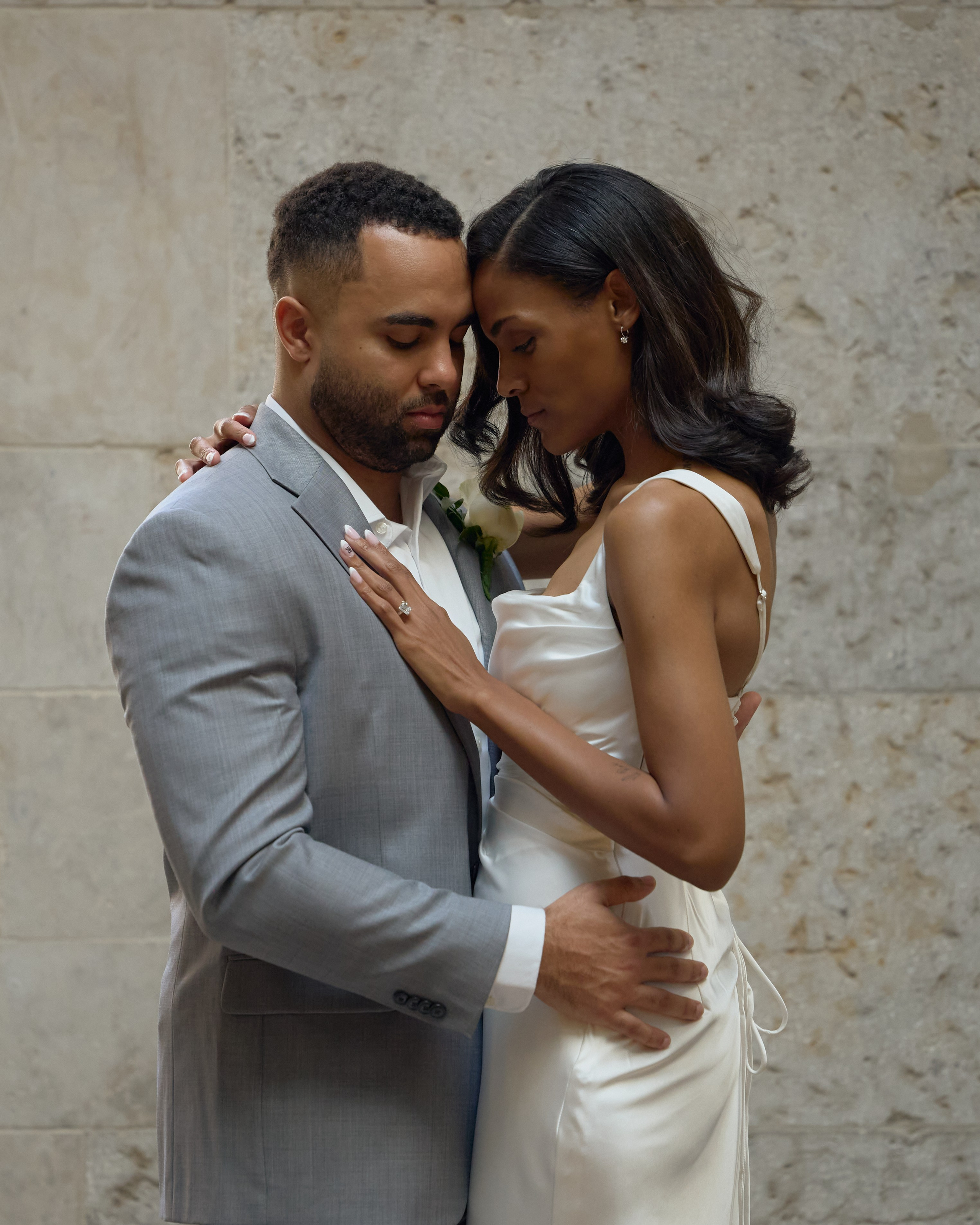 Ohio Statehouse Intimate Wedding | Columbus Ohio Photographer