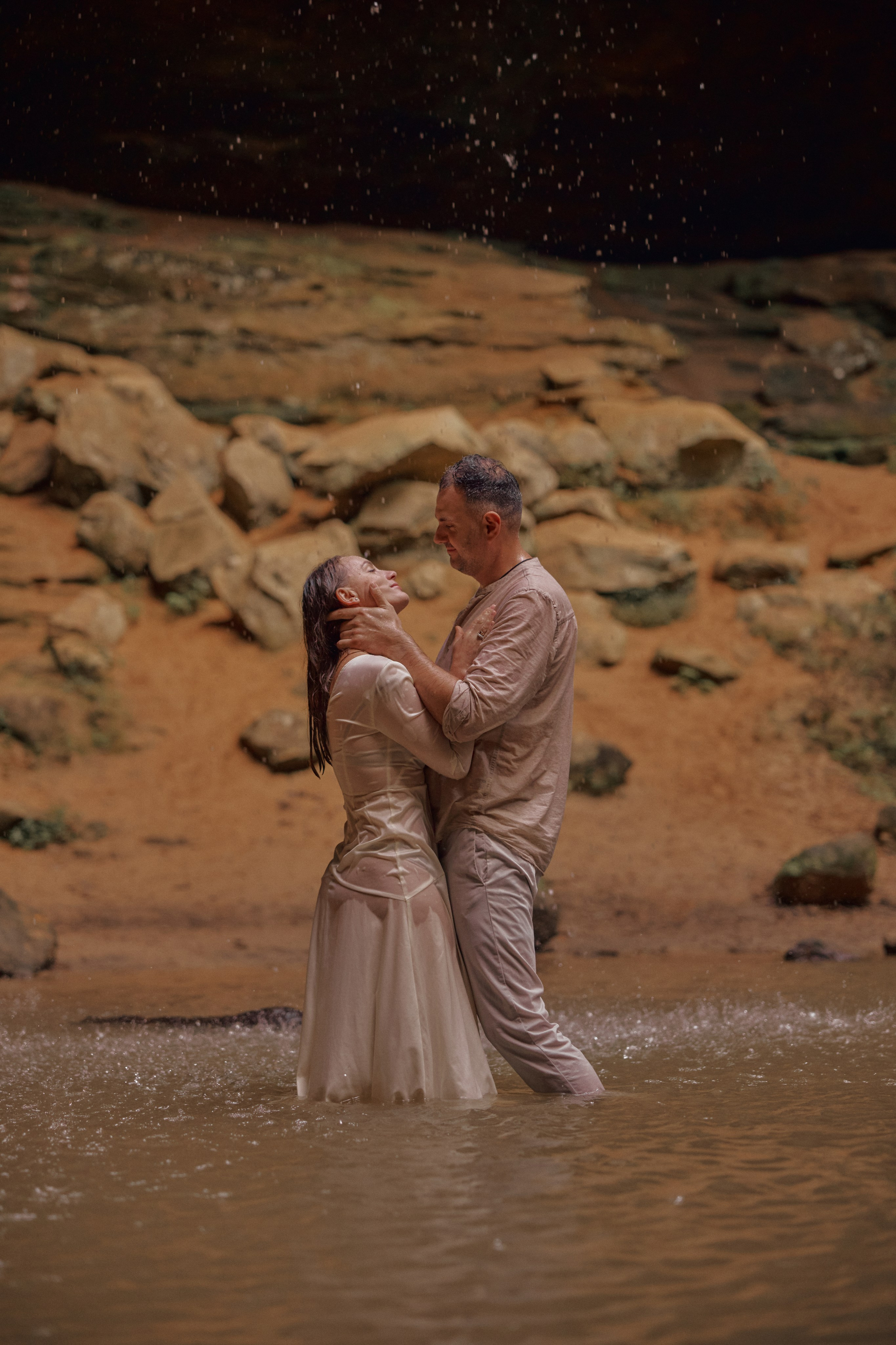 Hocking Hills Couple Photographer | Old Man’s Cave Photos