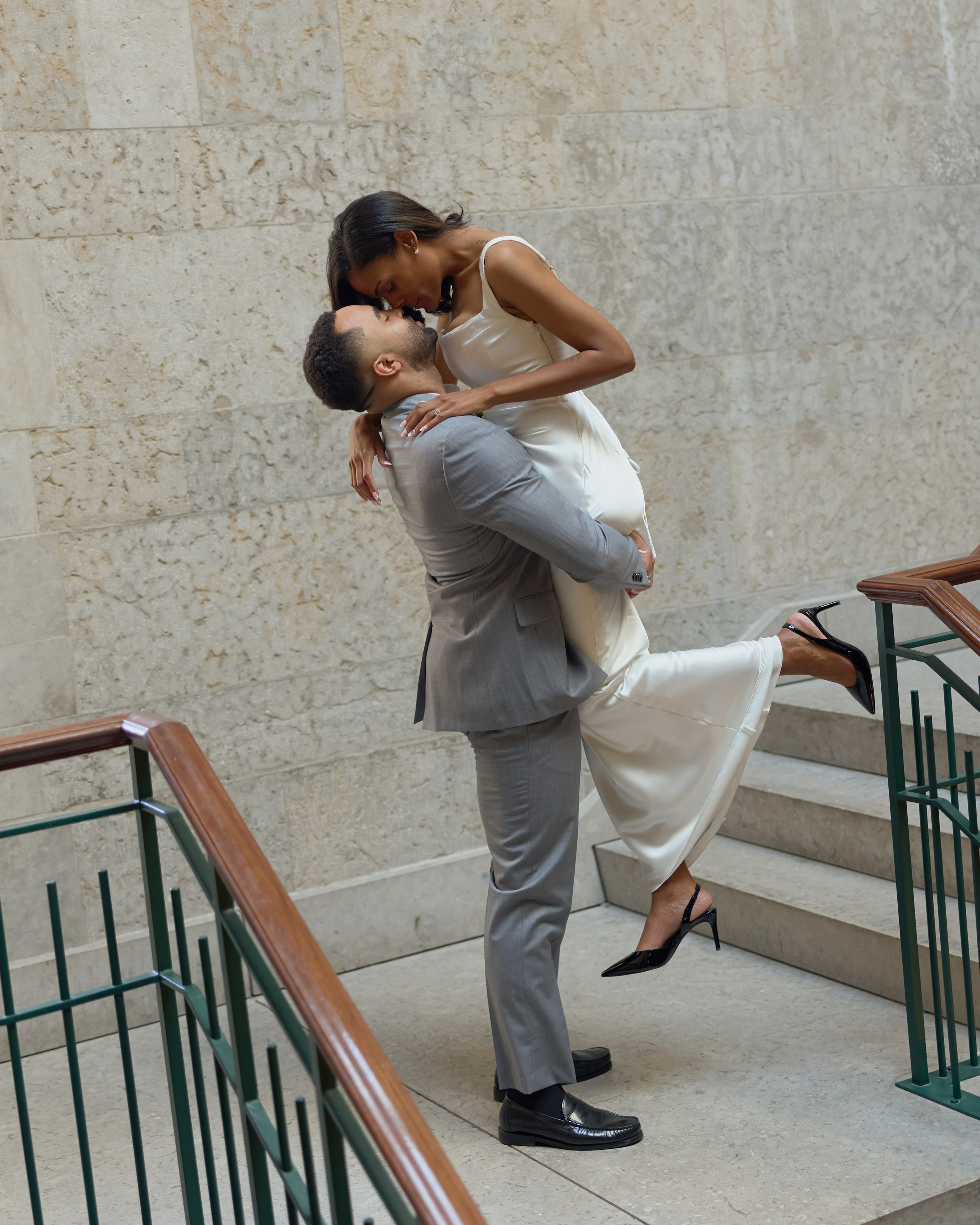 Ohio Statehouse Intimate Wedding | Columbus Ohio Photographer