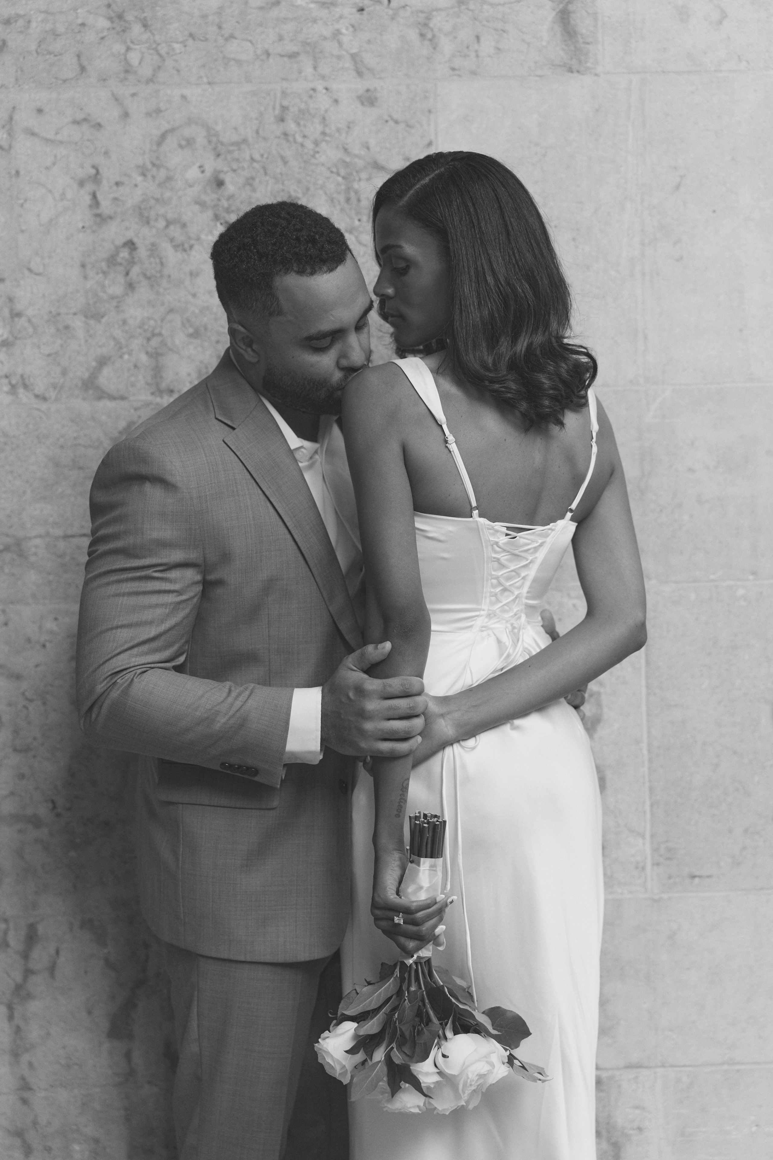 Ohio Statehouse Intimate Wedding | Columbus Ohio Photographer