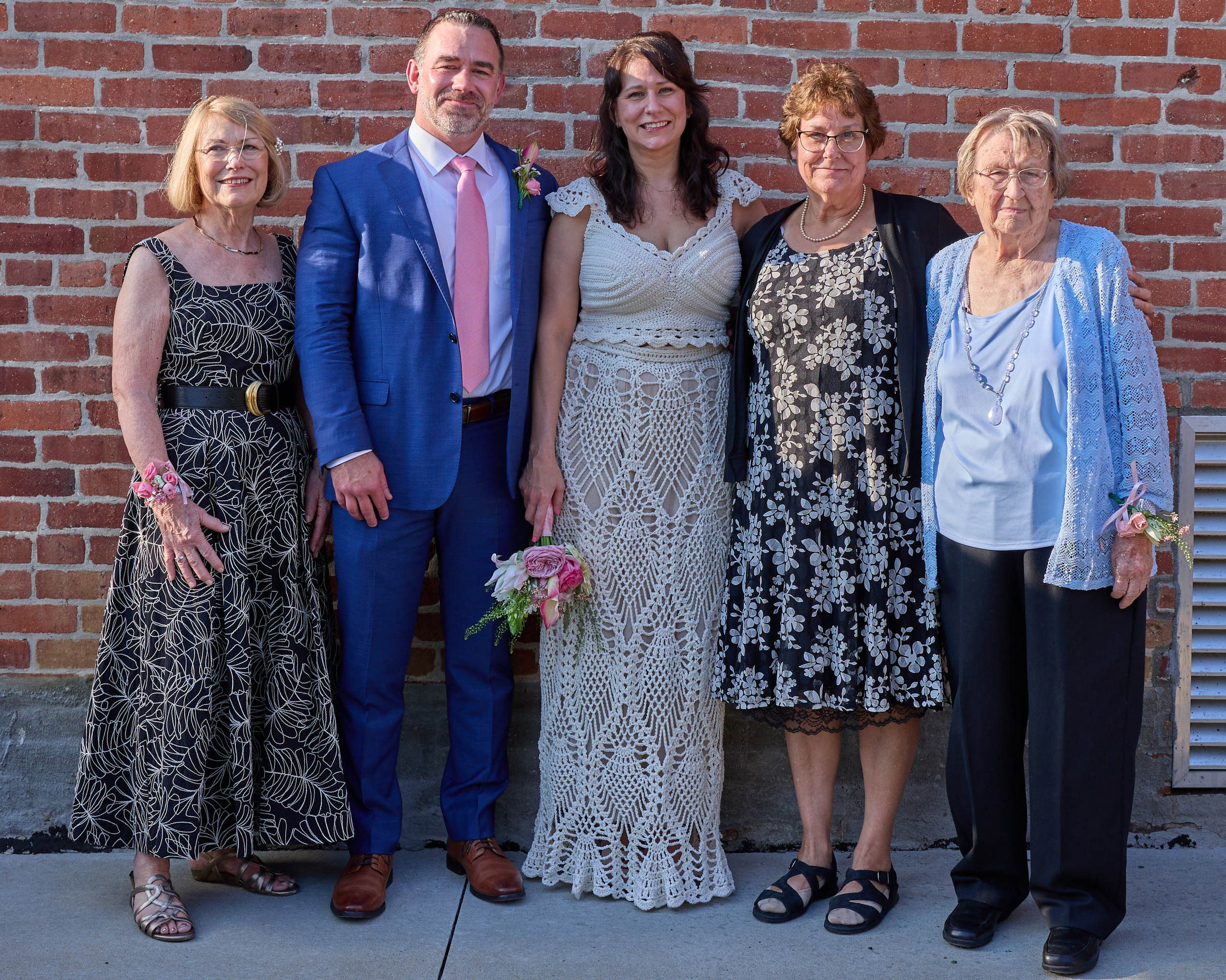 Bride and groom portraits after courthouse wedding in Columbus Ohio