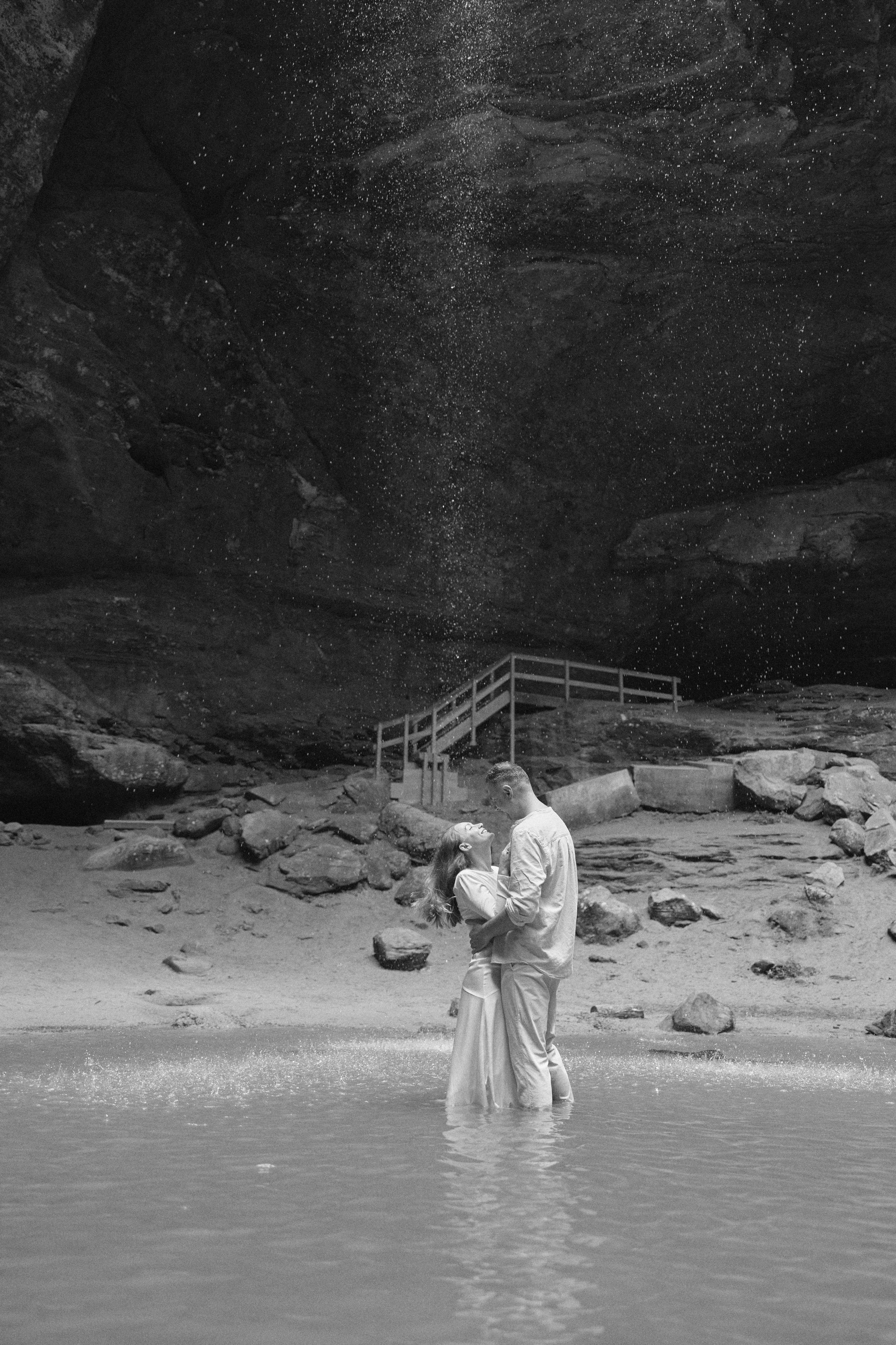 Hocking Hills Couple Photographer | Old Man’s Cave Photos