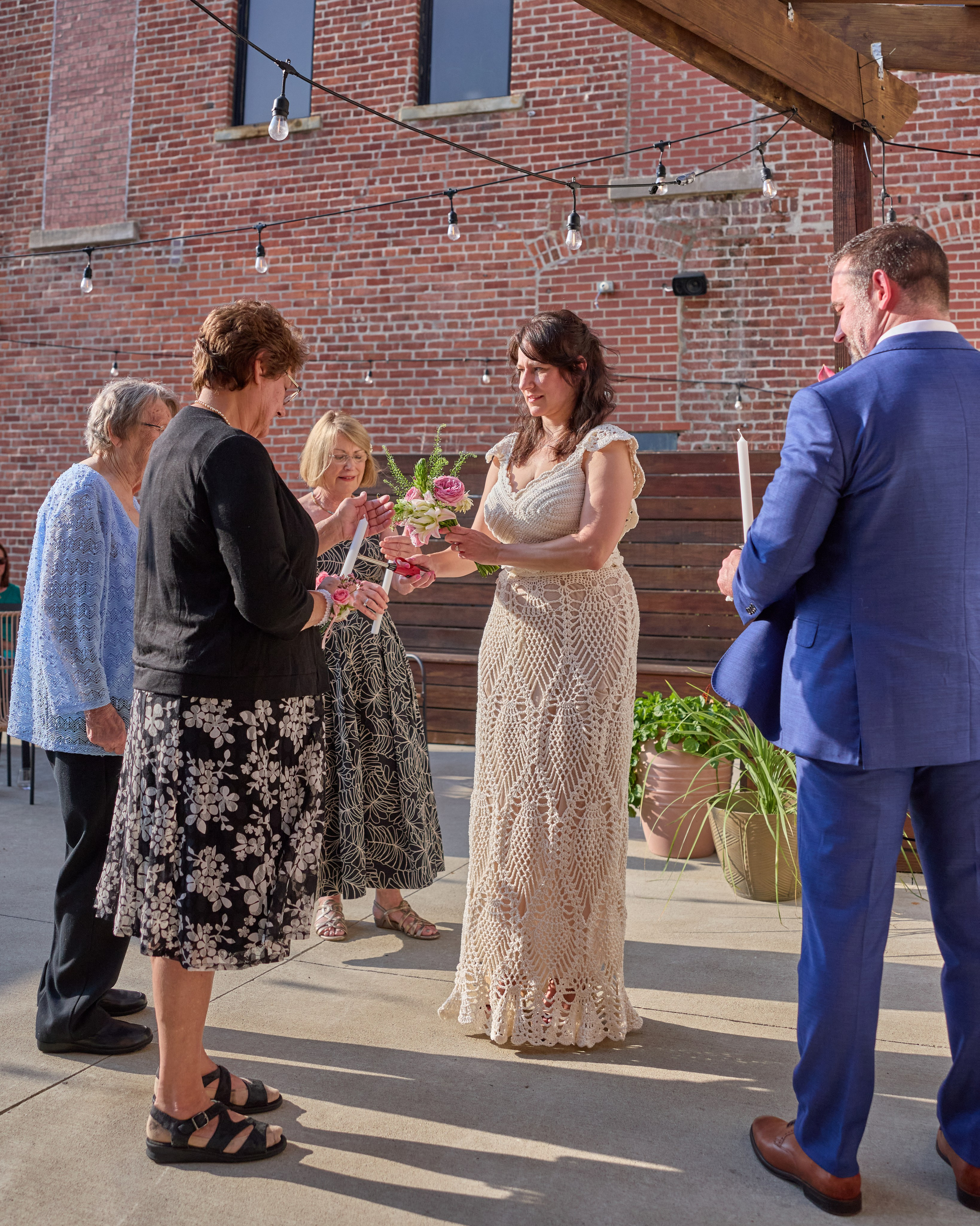 Cozy Micro Wedding in Columbus Ohio | Intimate Wedding Photographer