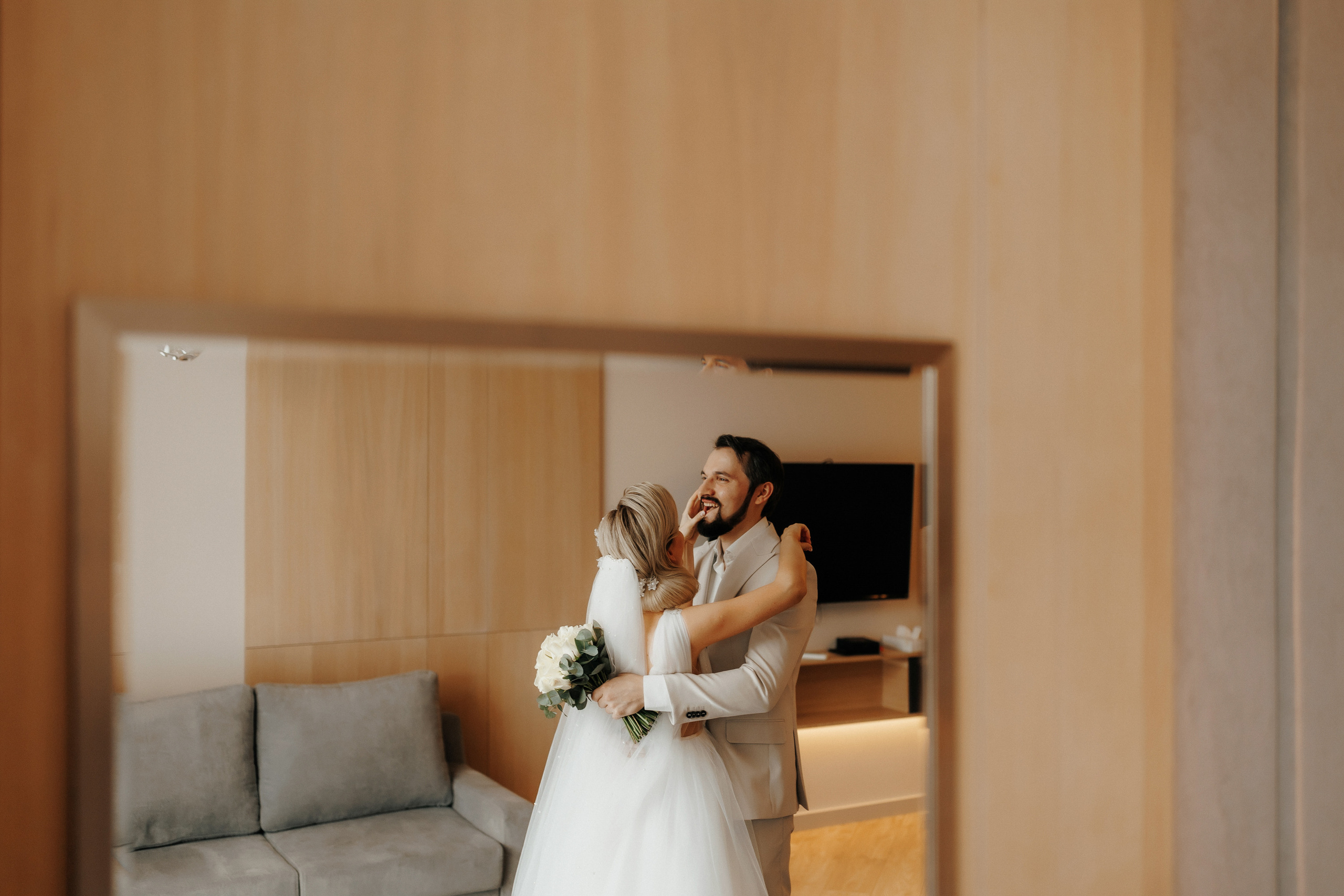 Imagini de poveste surprinse de o fotografă talentată la nunta din Chișinău, Moldova.