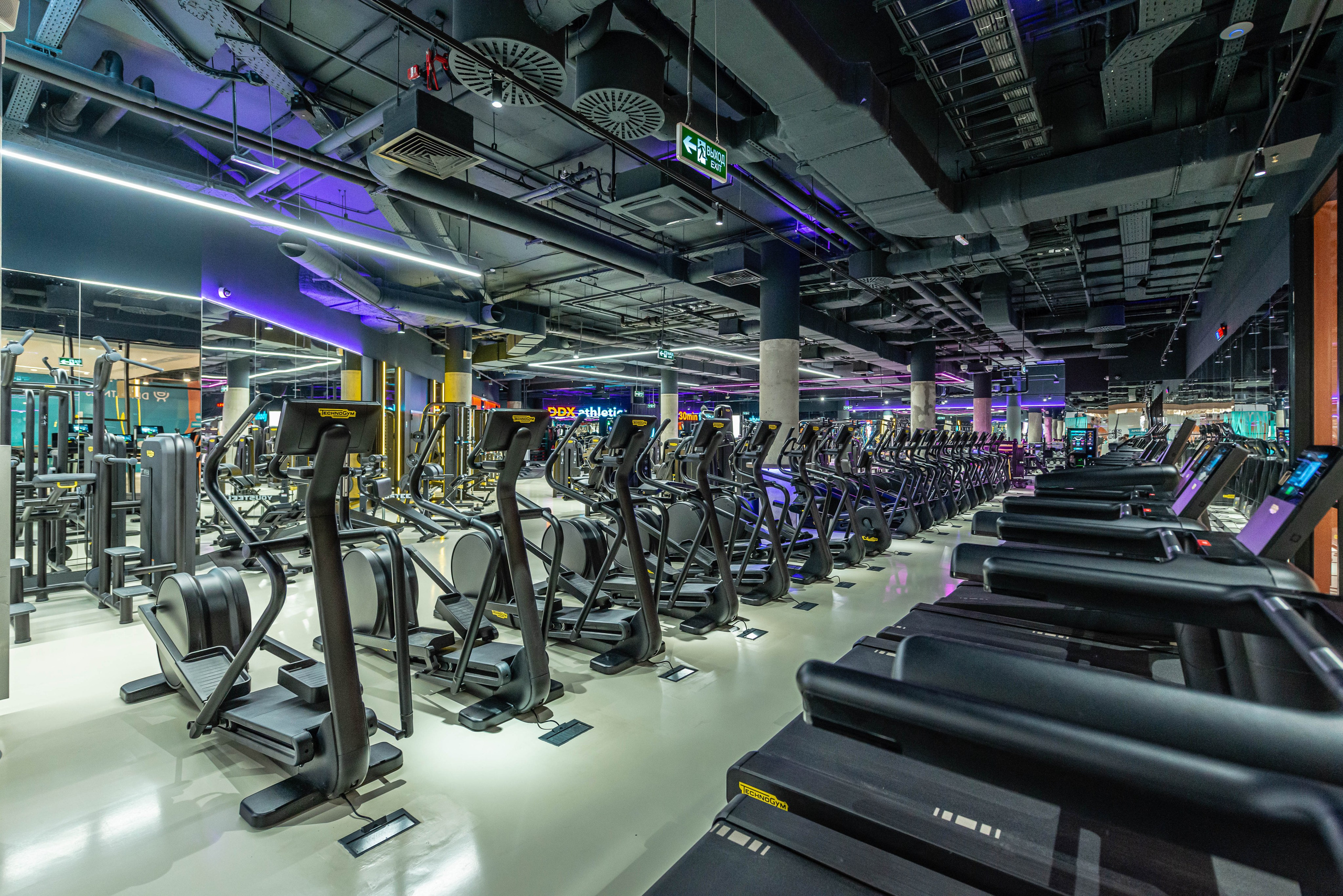 DDX Fitness в Место встречи Киргизия. ФОТОГРАФ МЕКСИКА КИНТАНА-РОО