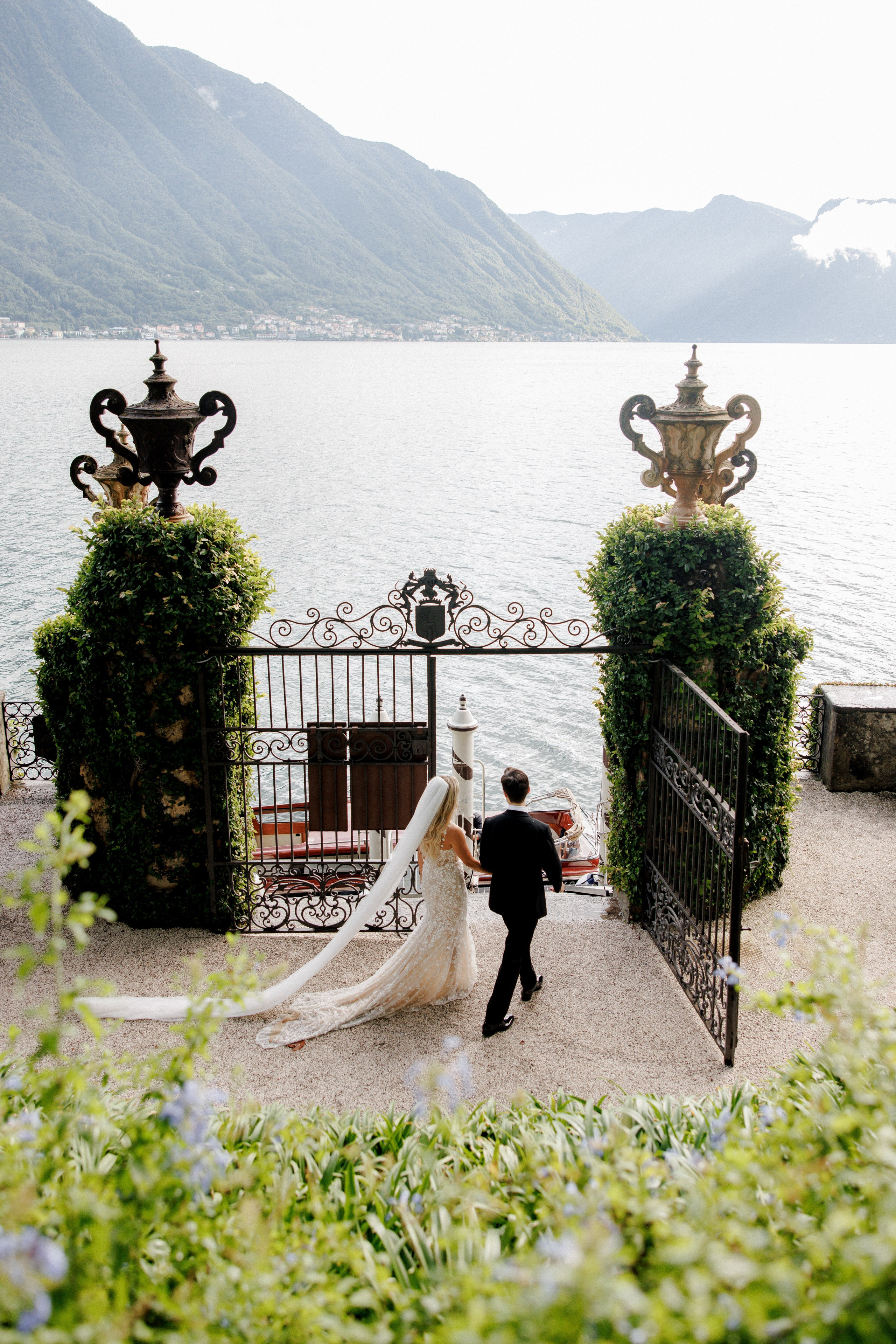 A Timeless & Chic Wedding at Villa Balbianello and Grand Hotel Tremezzo, Lake Como. Wedding and Family Photographer Switzerland and Italy. Valeria Diaz