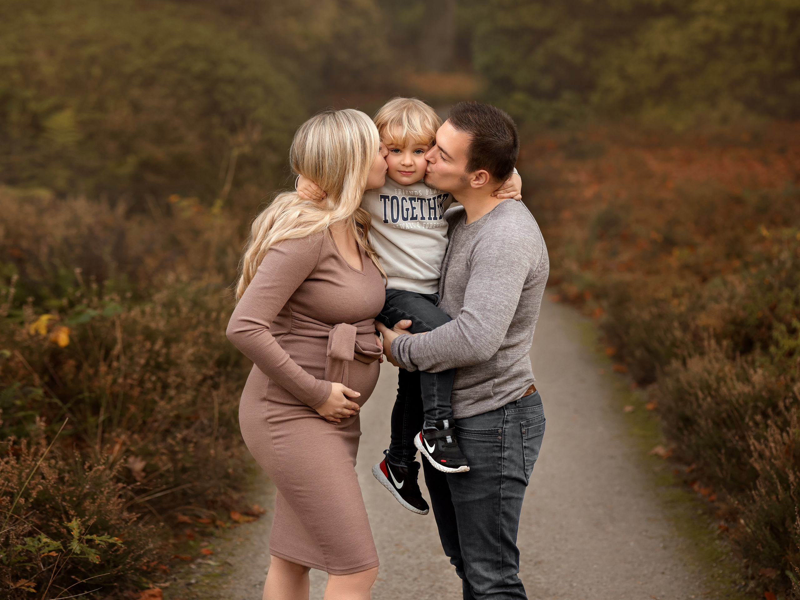 Babybauchshooting Schwangerschaftsfotografie Norden Aurich Emden. Familien- Fotografin in Marienhafe, Aurich, Emden, Norden, Leer
