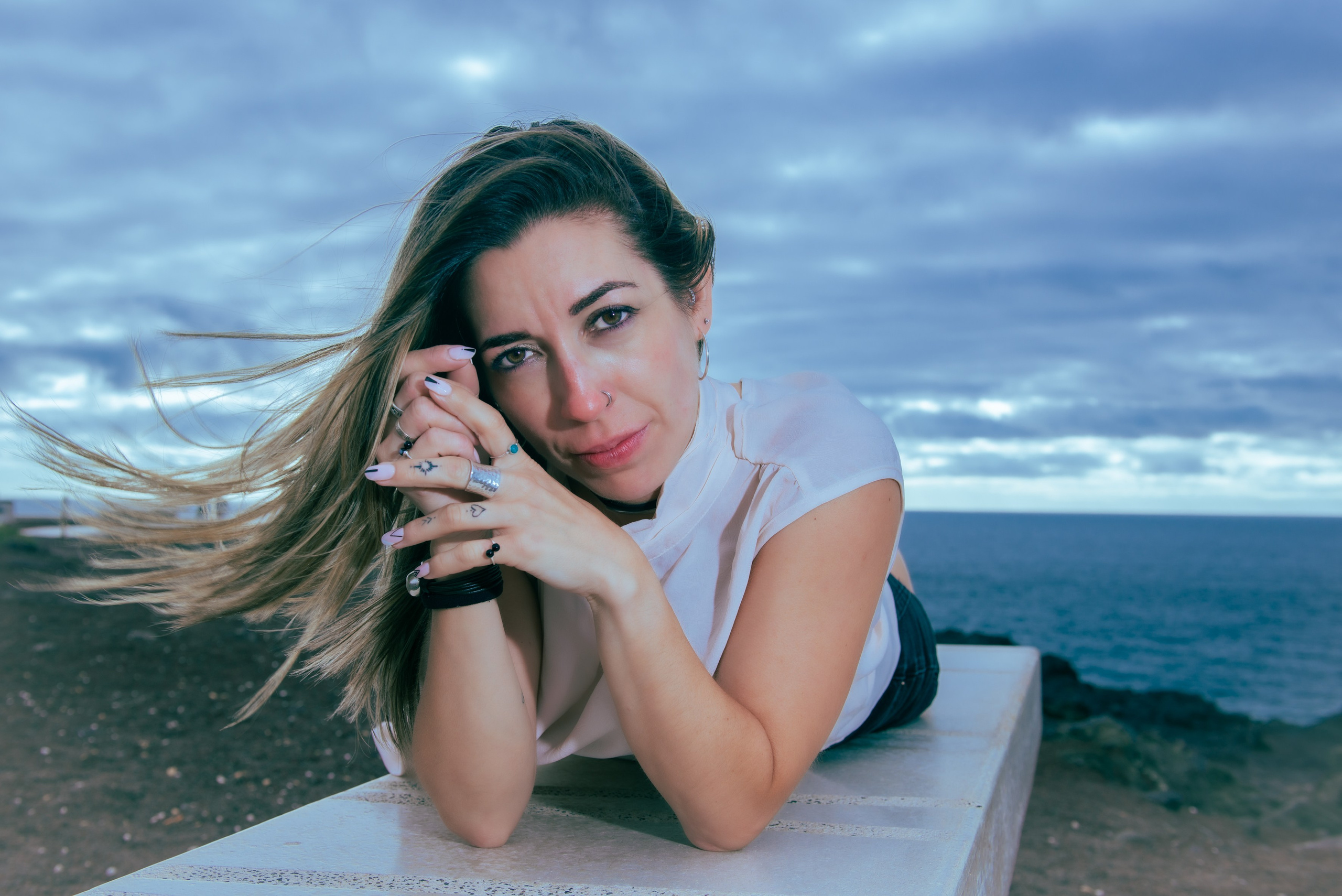 Entre luz y actitud: fotografía editorial en clave urbana