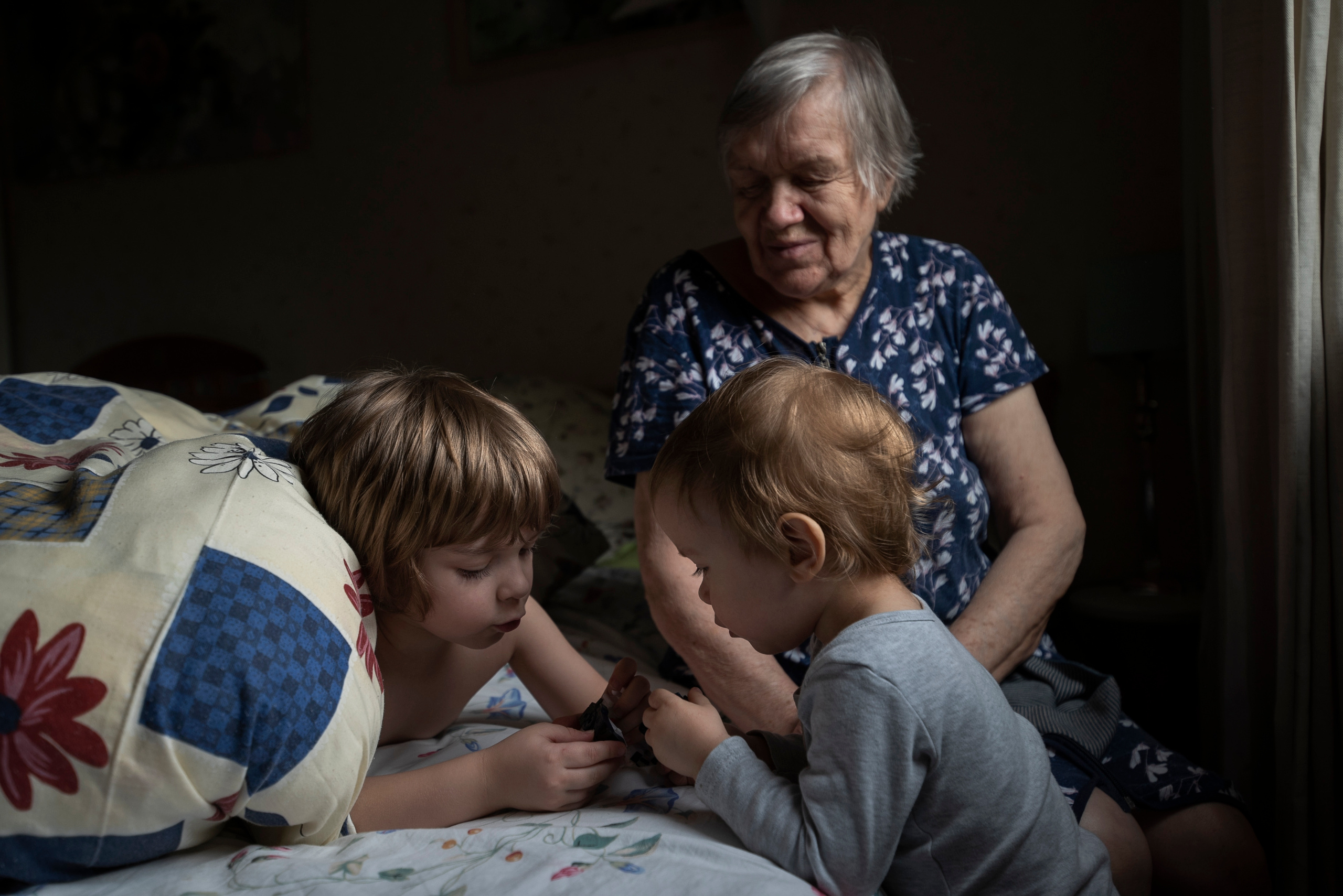MOTHER (in progress). Anastasiia Antoniuk portrait, family and couple photographer, Portugal