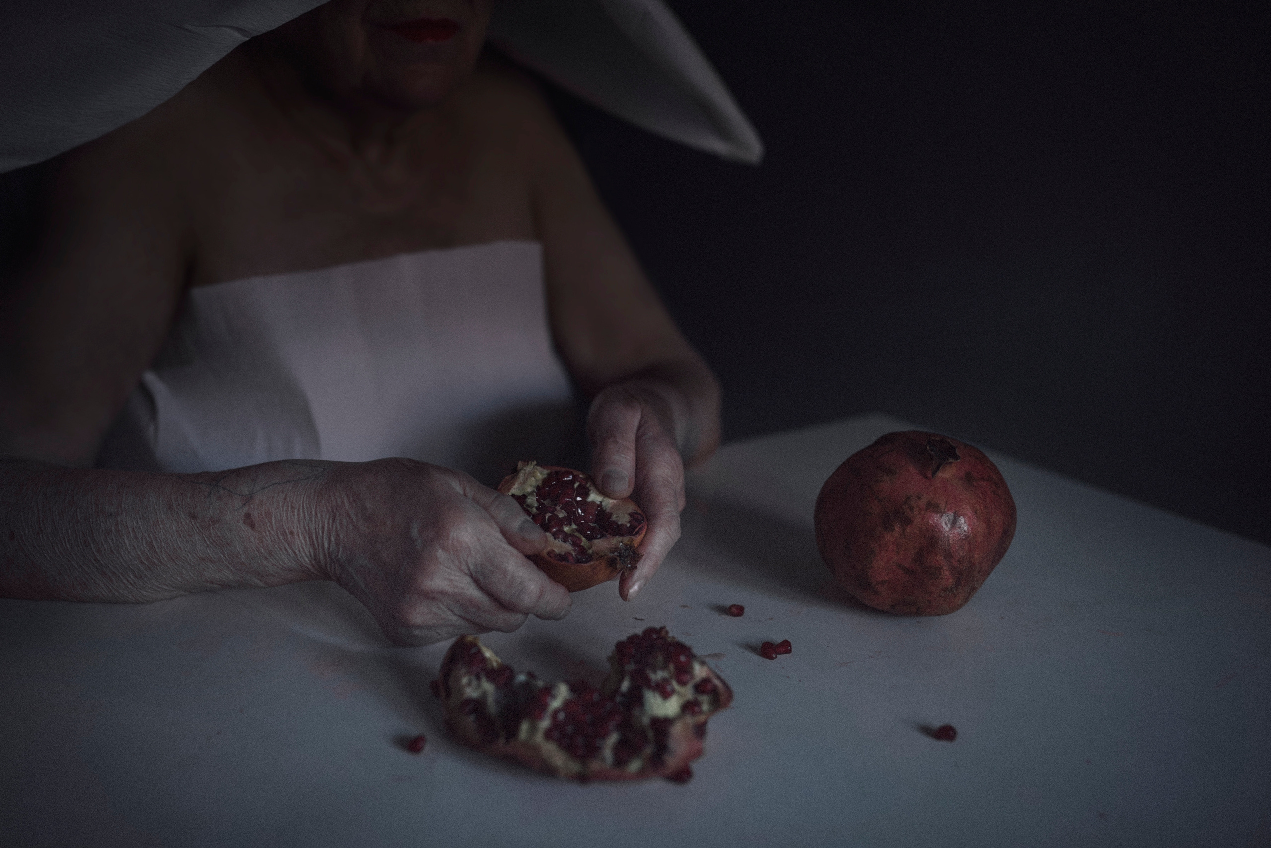 MOTHER (in progress). Anastasiia Antoniuk portrait, family and couple photographer, Portugal