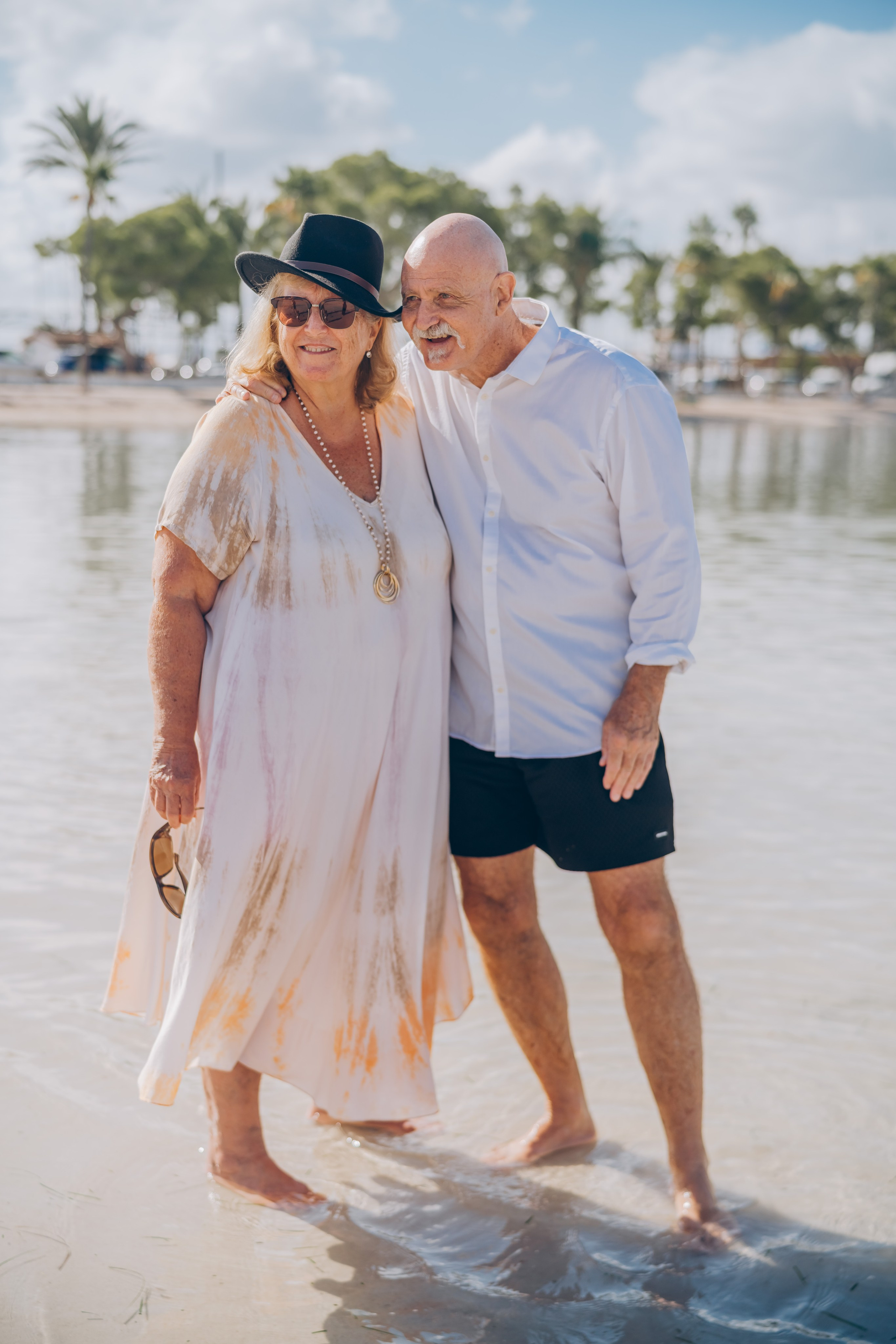Your time together is invaluable. Morning on the beach. Photographer in Mallorca