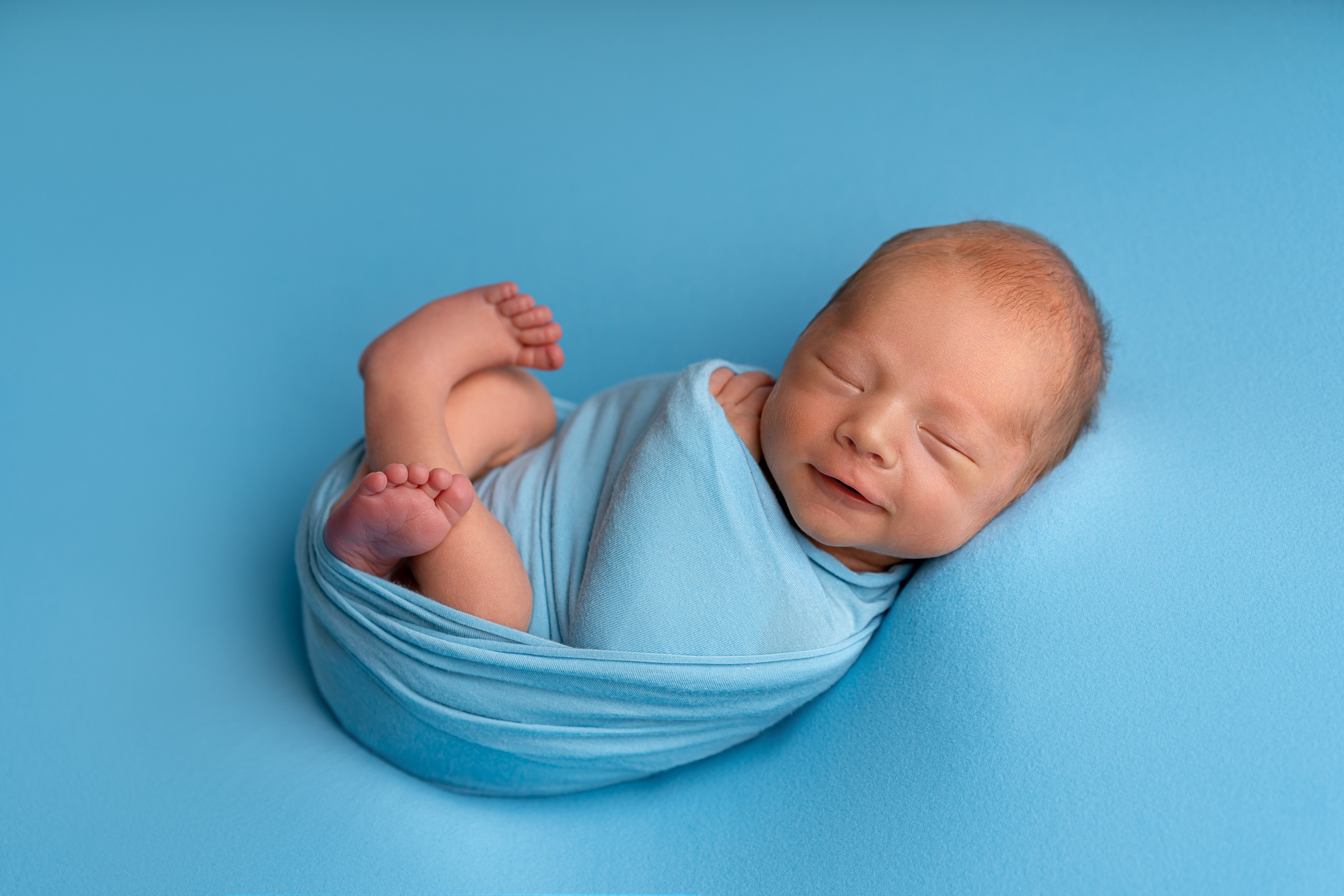 Neugeborenenfotos in Berlin – Studio oder bei Ihnen zu Hause