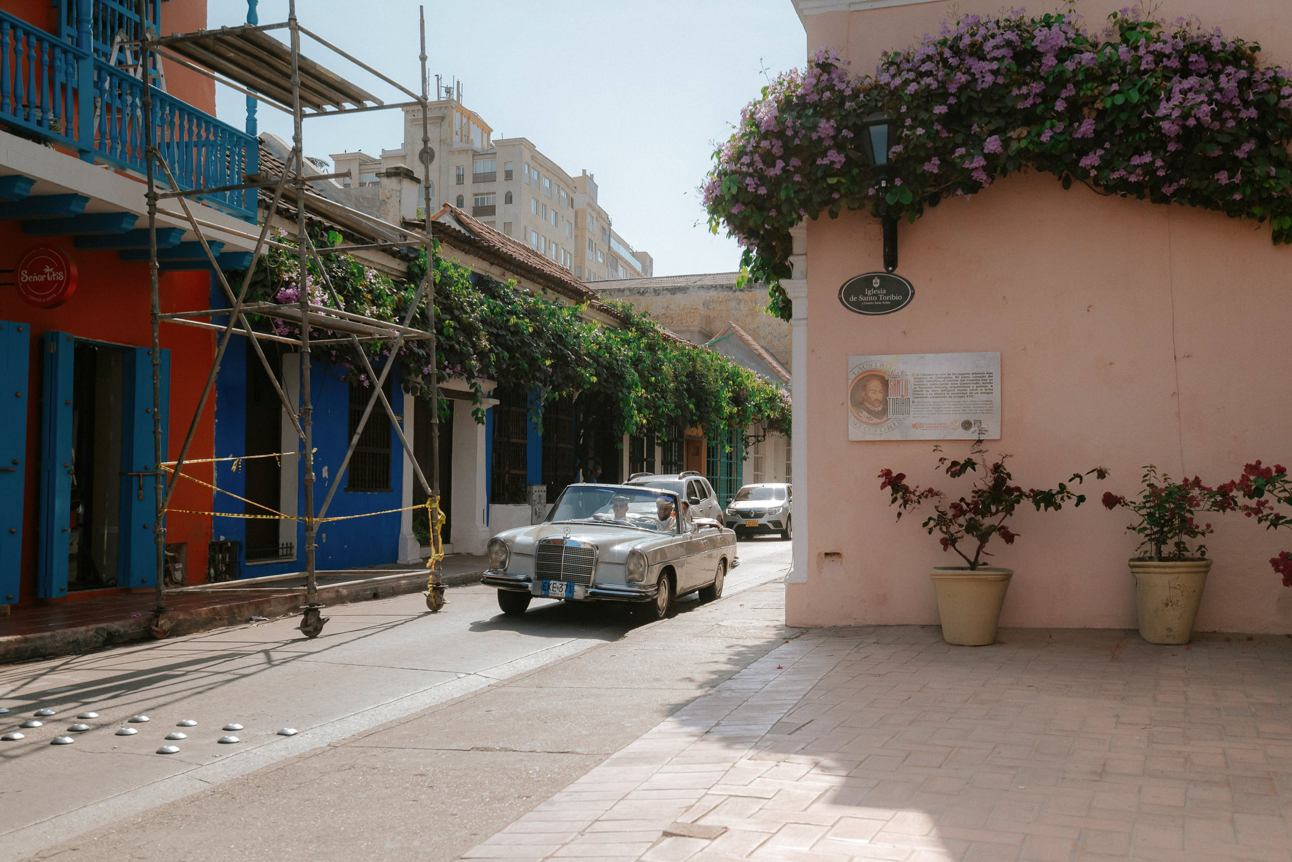 Cindy + Garrett | Destination Wedding Photos in Cartagena 2025 – César Vanegas Photography. César Vanegas Photography | Wedding & Travel Photographer | Cartagena, Colombia