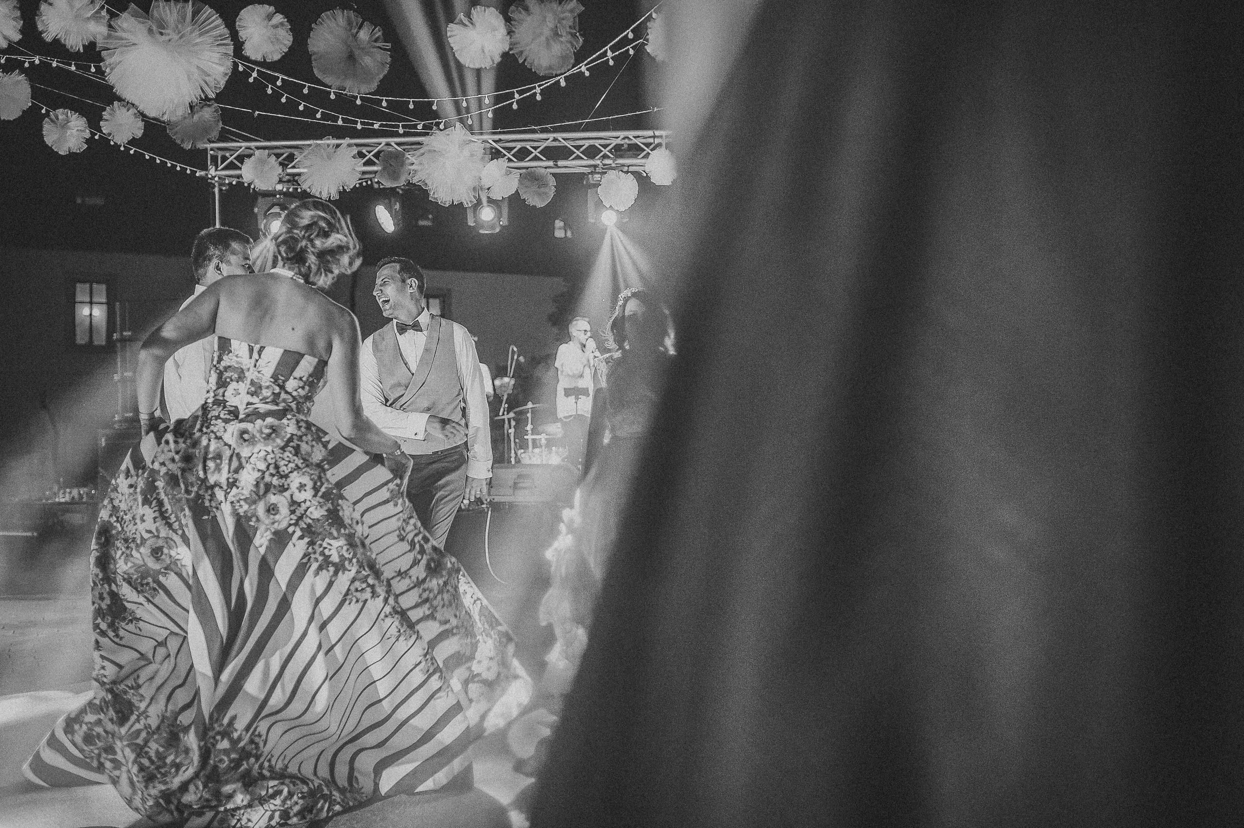 Alina și Ionuț | Fotografii Alb-Negru în Alba Iulia | Alex Vasilie. Alex Vasilie | Fotograf de Nuntă, Botez și Portret | Cluj-Napoca