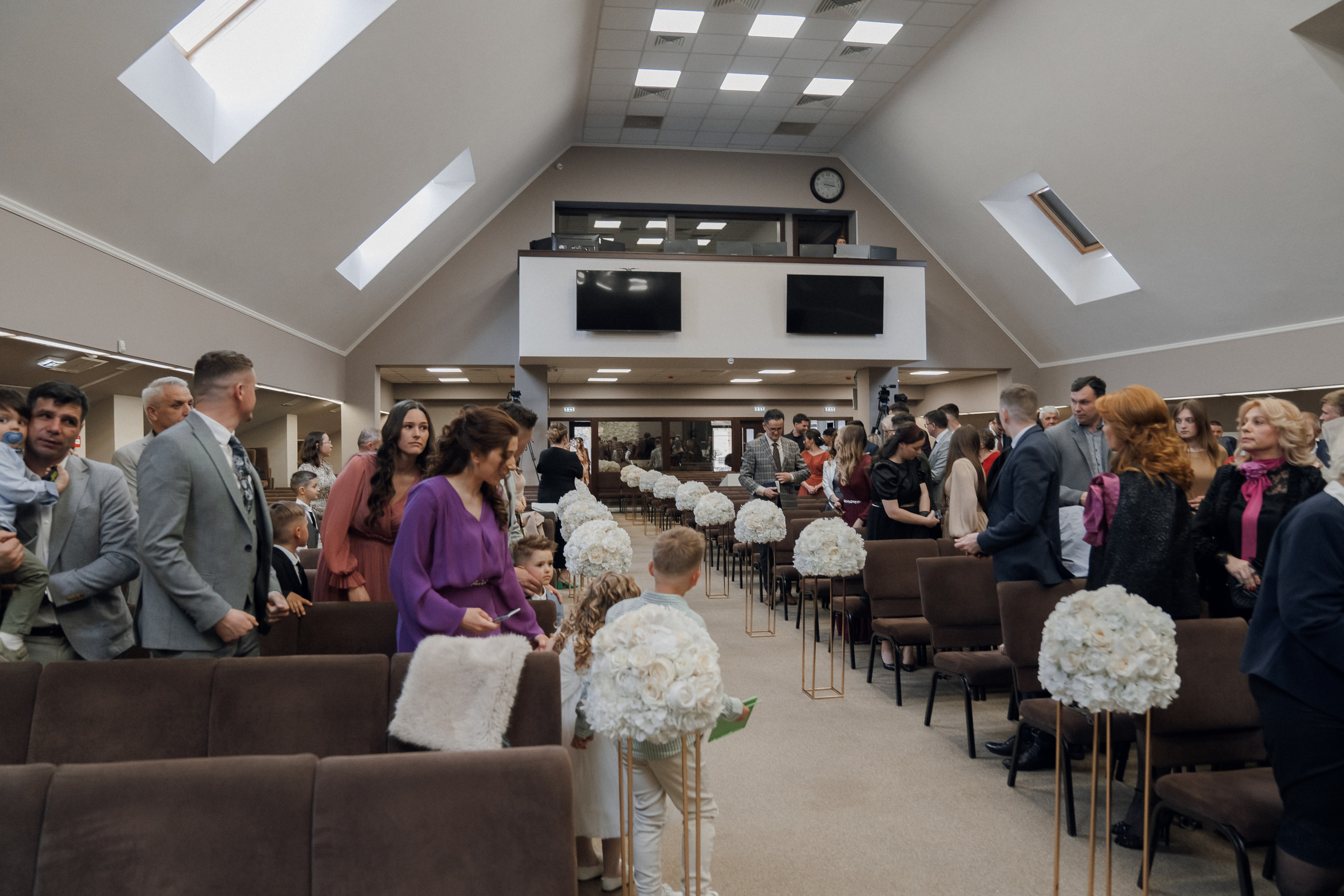 Luxury elegant wedding in Timisoara. Wedding photographer and videographer based in Timisoara, Romania