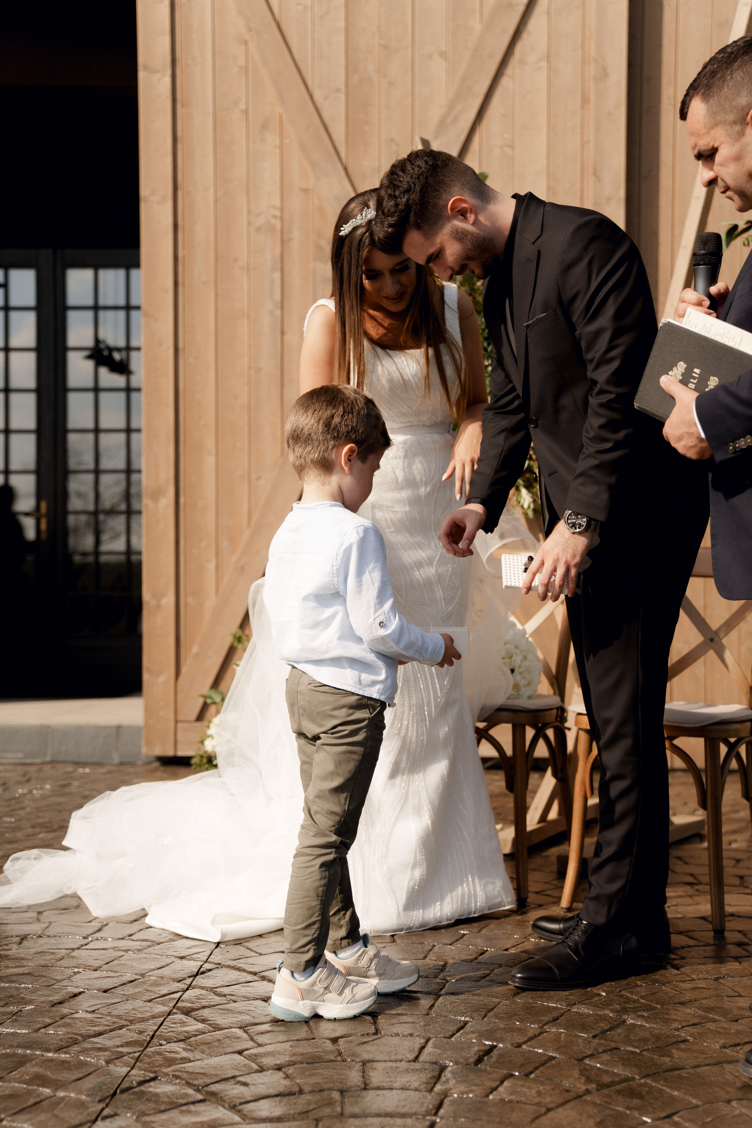 Wedding at Province 1965 Barn in Timisoara. Wedding photographer and videographer based in Timisoara, Romania