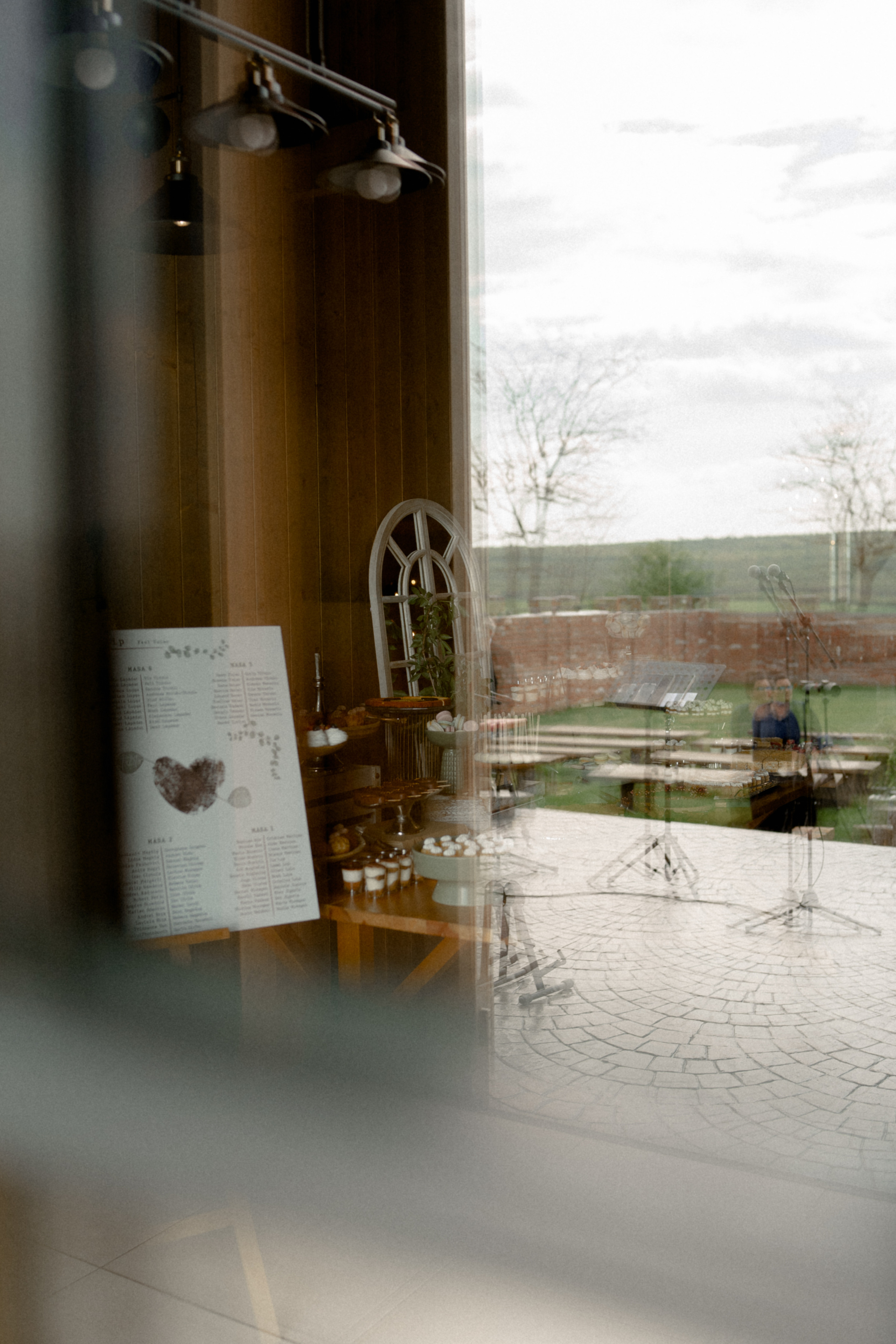 Wedding at Province 1965 Barn in Timisoara. Wedding photographer and videographer based in Timisoara, Romania