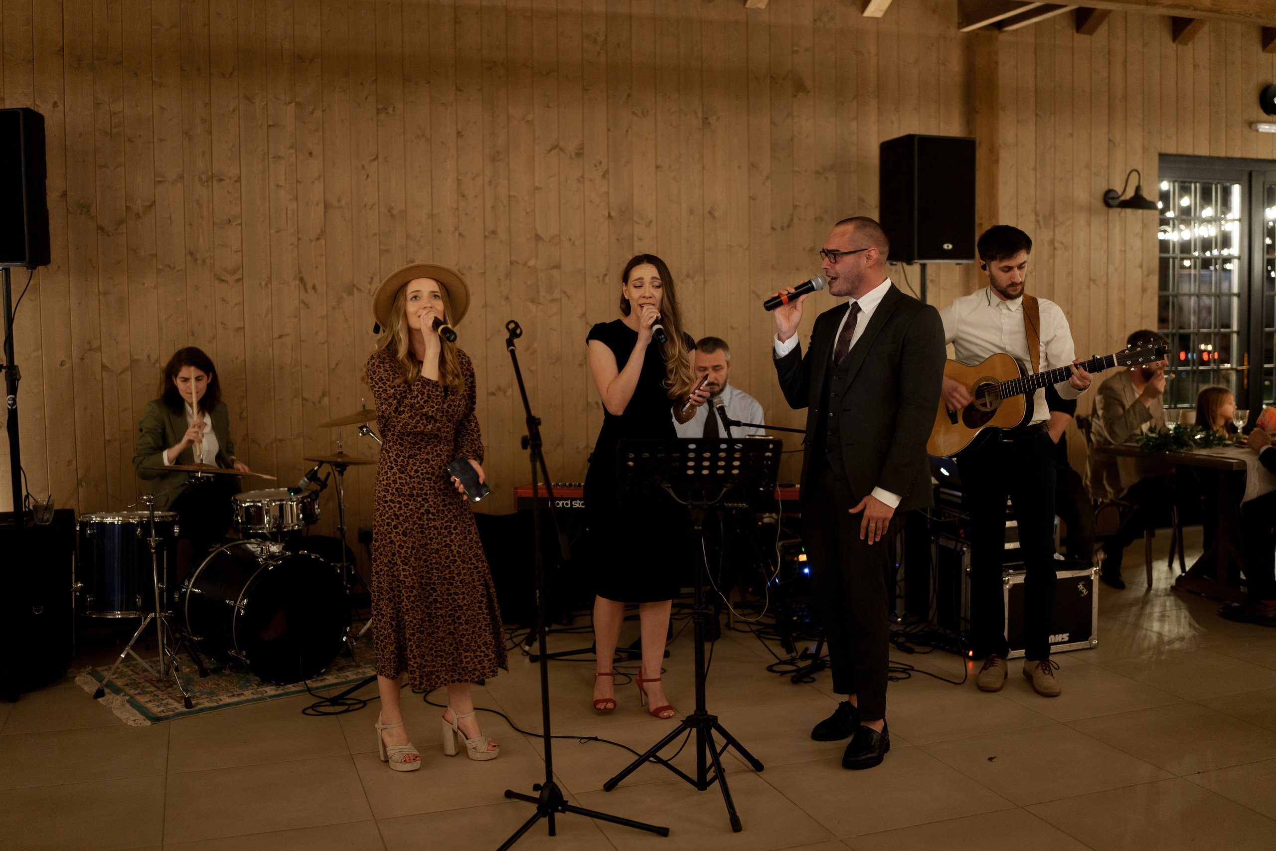 Wedding at Province 1965 Barn in Timisoara. Wedding photographer and videographer based in Timisoara, Romania