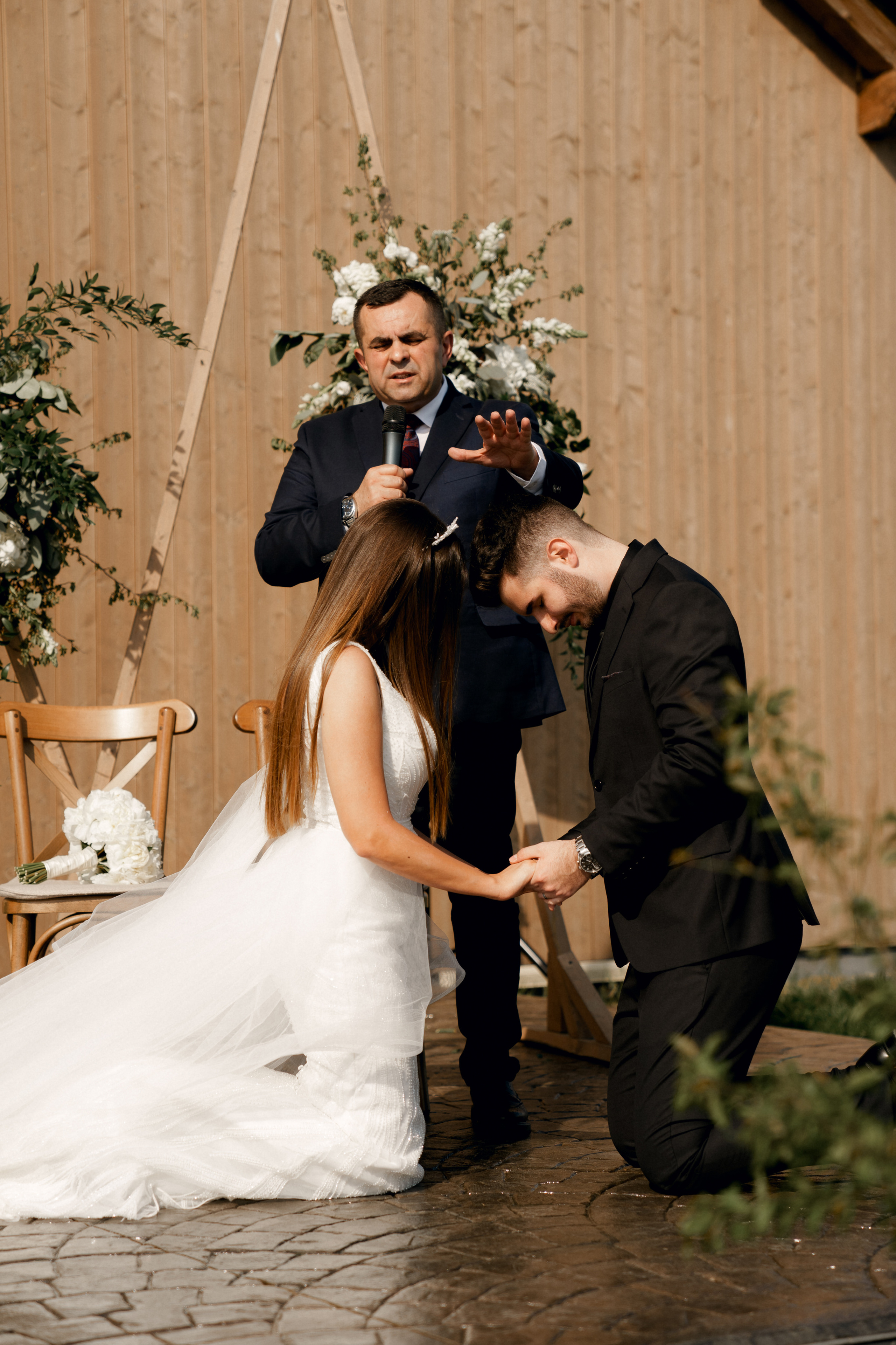 Wedding at Province 1965 Barn in Timisoara. Wedding photographer and videographer based in Timisoara, Romania
