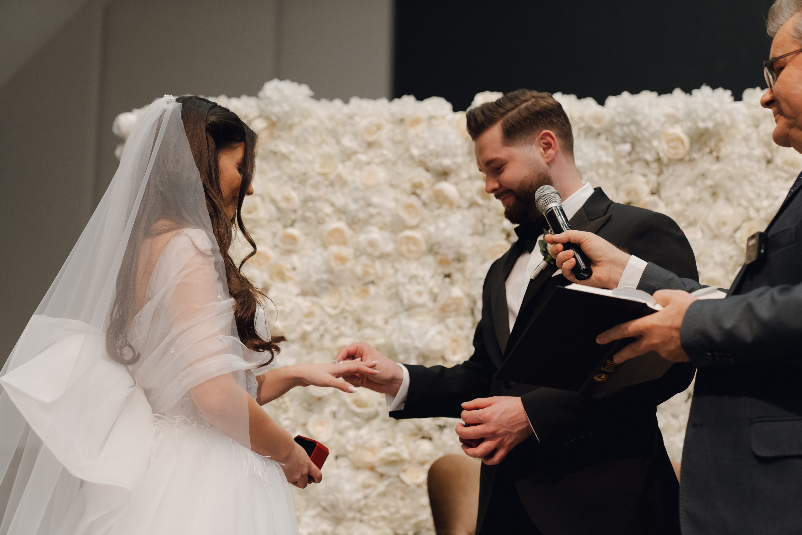 Luxury elegant wedding in Timisoara. Wedding photographer and videographer based in Timisoara, Romania