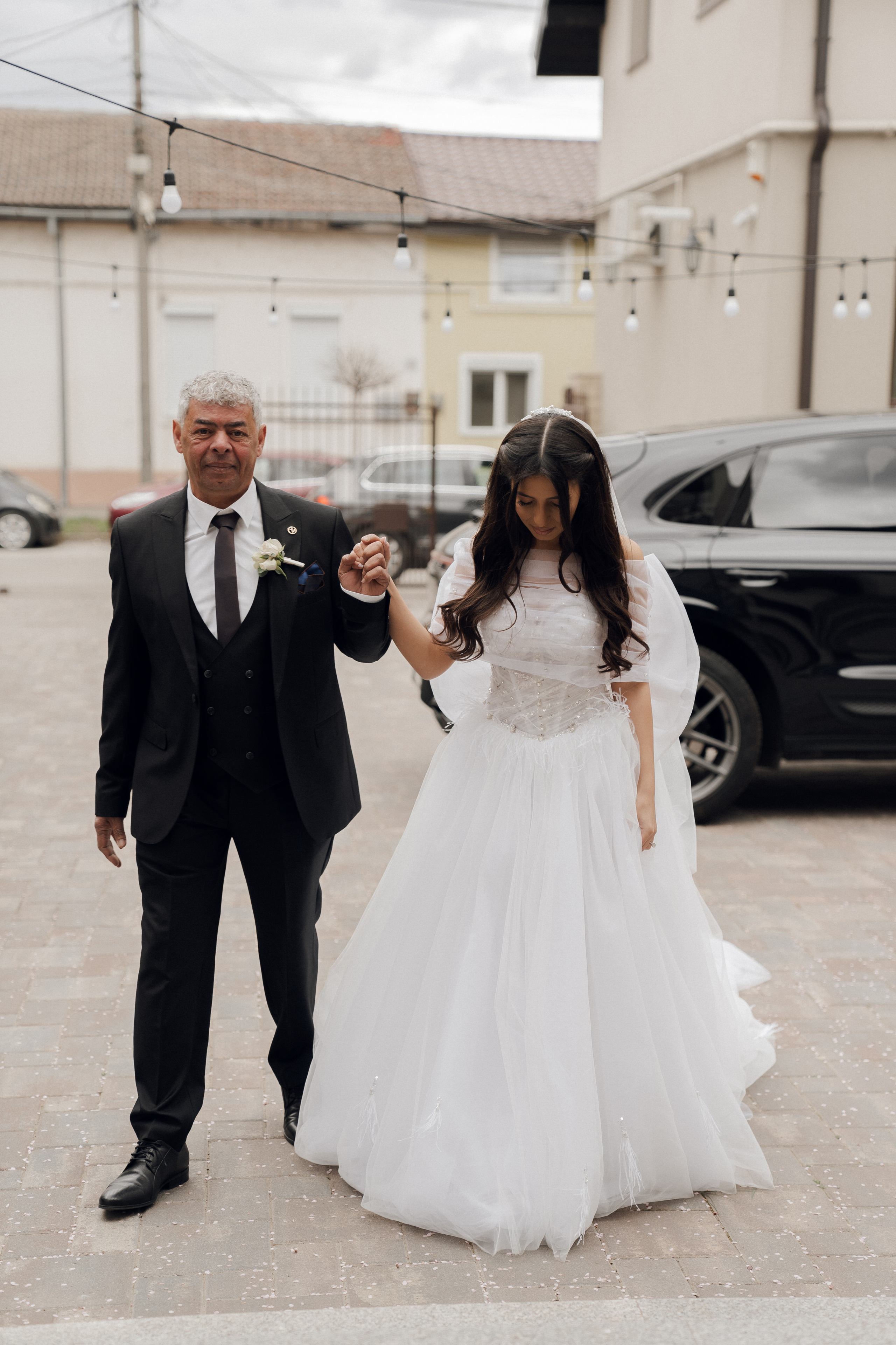 Luxury elegant wedding in Timisoara. Wedding photographer and videographer based in Timisoara, Romania