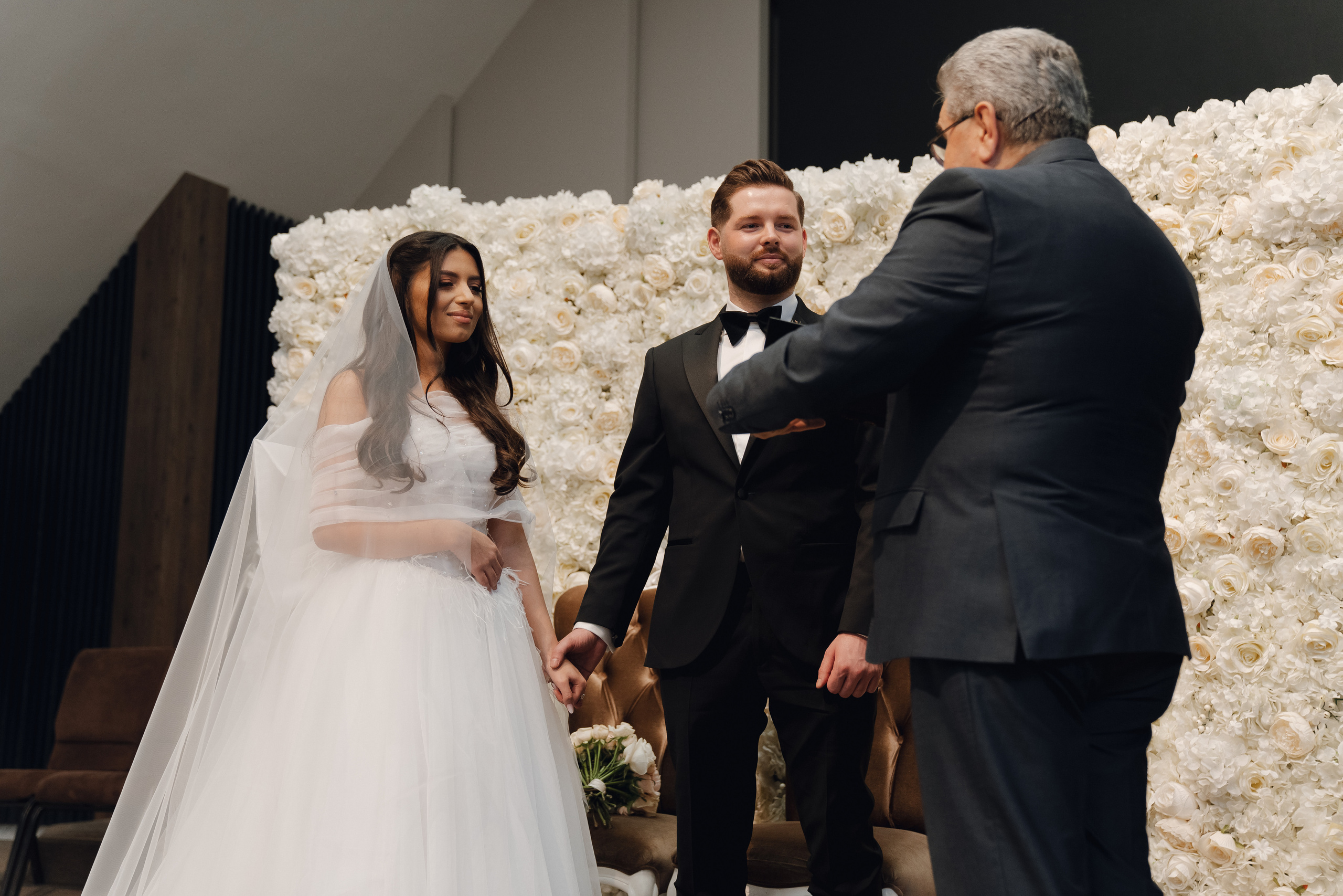 Luxury elegant wedding in Timisoara. Wedding photographer and videographer based in Timisoara, Romania