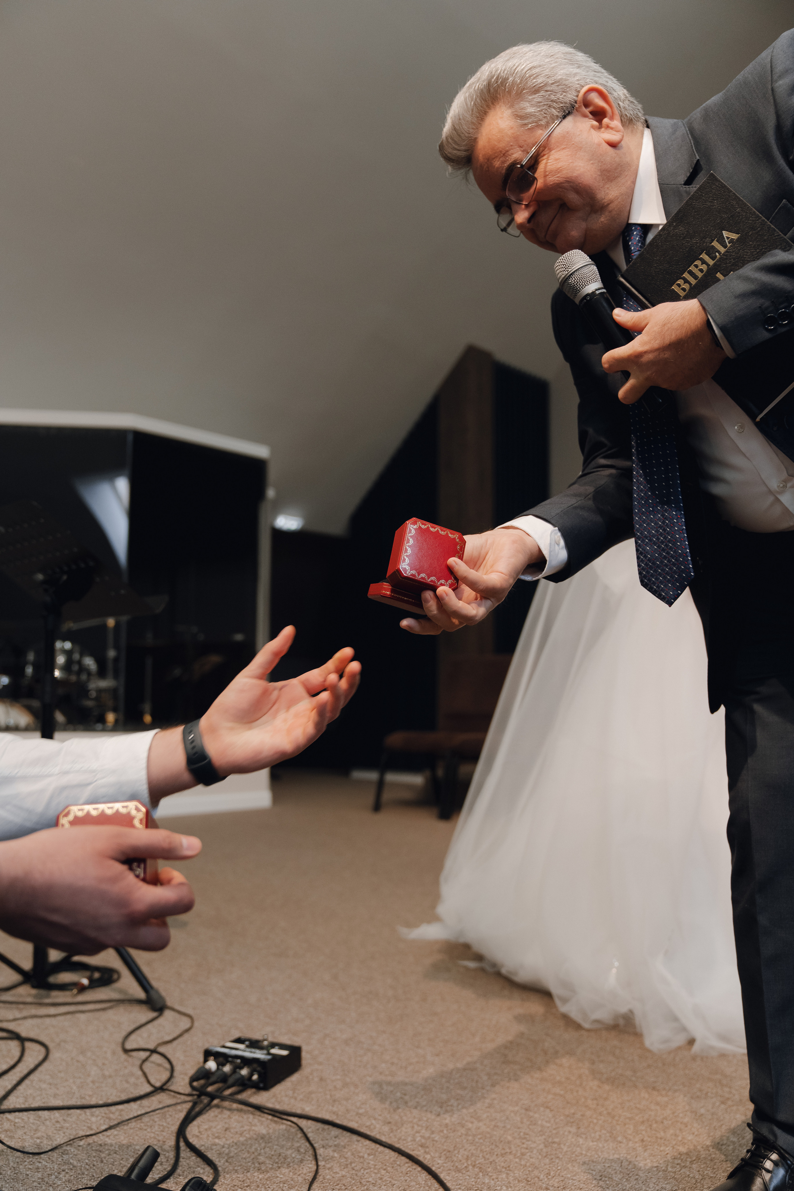 Luxury elegant wedding in Timisoara. Wedding photographer and videographer based in Timisoara, Romania