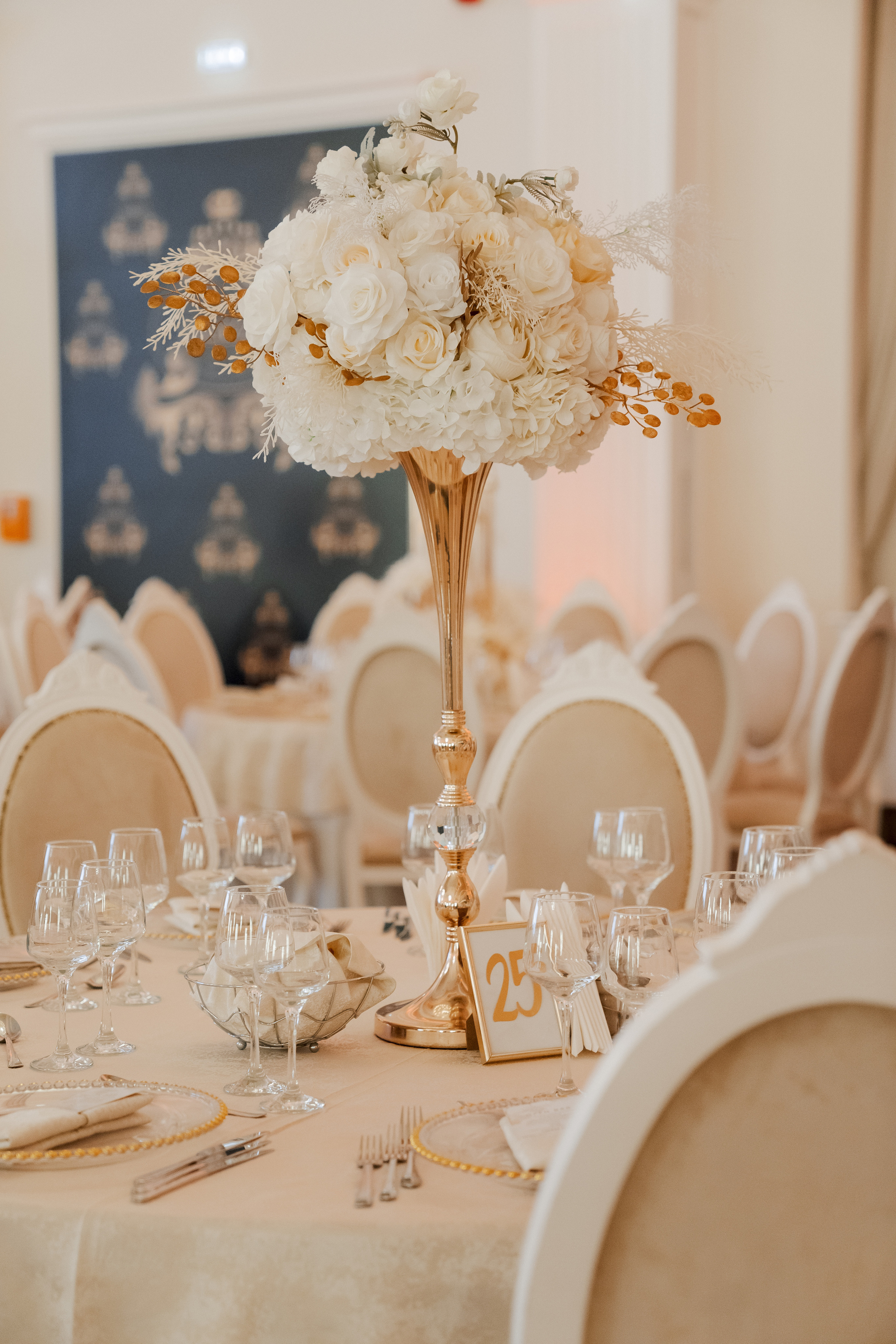 Luxury elegant wedding in Timisoara. Wedding photographer and videographer based in Timisoara, Romania