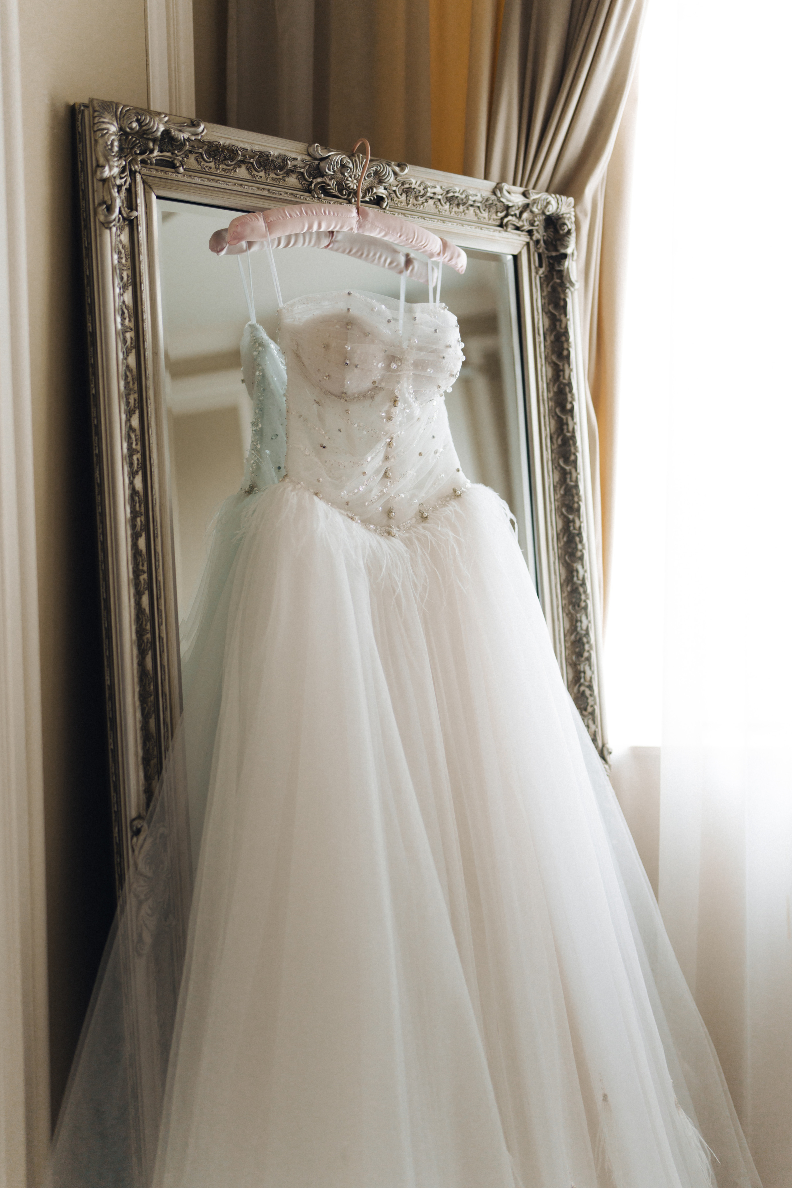 Luxury elegant wedding in Timisoara. Wedding photographer and videographer based in Timisoara, Romania