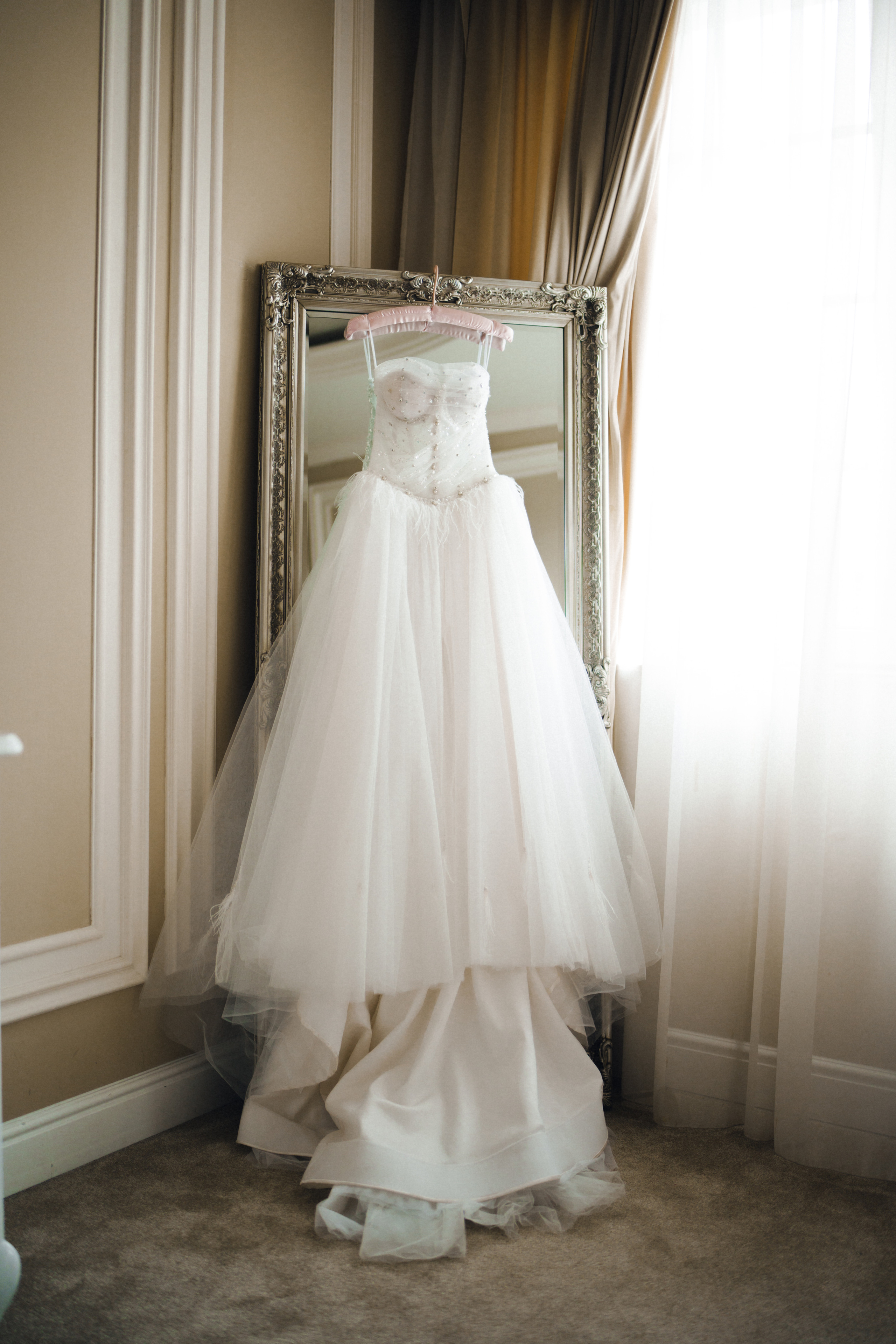 Luxury elegant wedding in Timisoara. Wedding photographer and videographer based in Timisoara, Romania