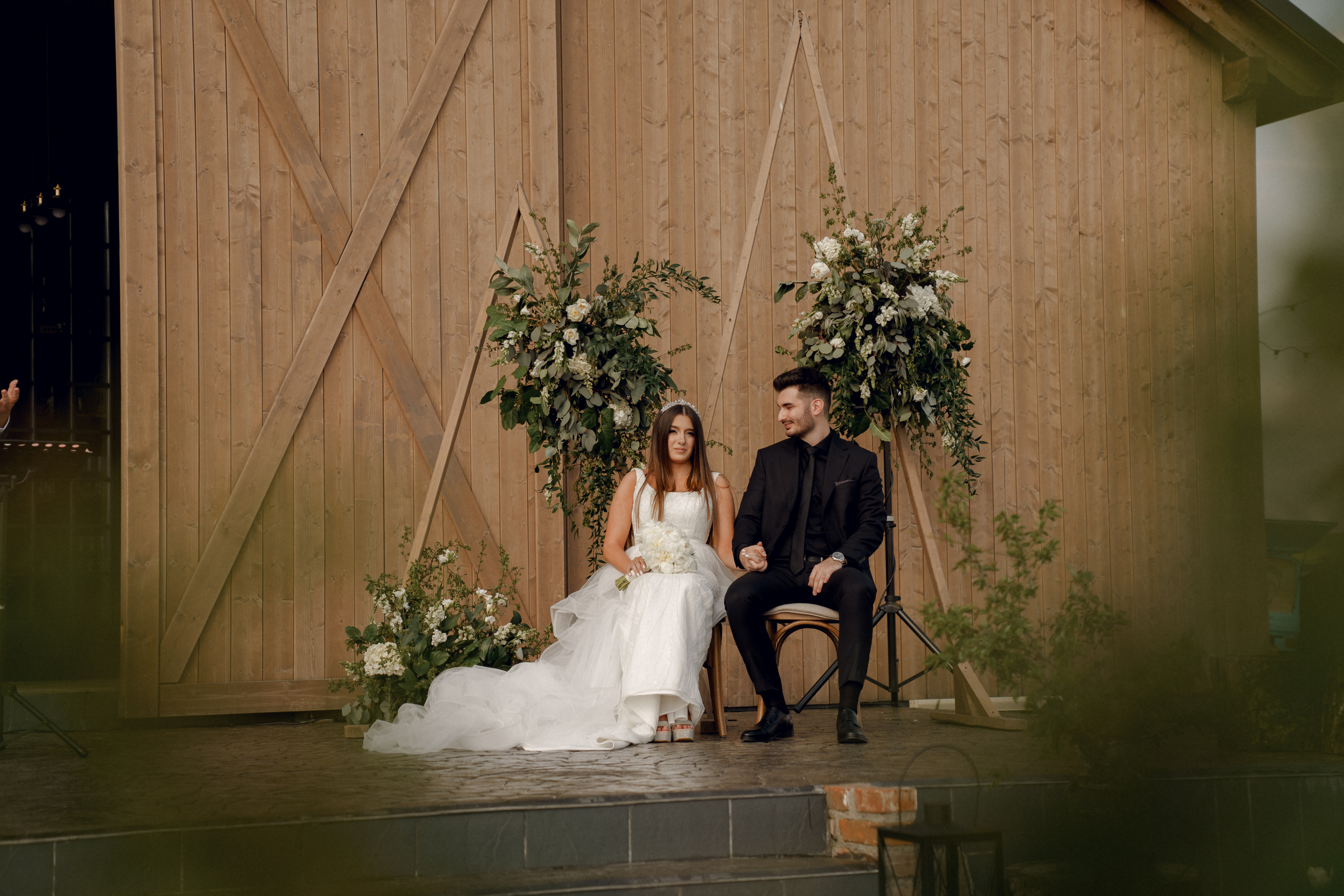 Wedding at Province 1965 Barn in Timisoara. Wedding photographer and videographer based in Timisoara, Romania