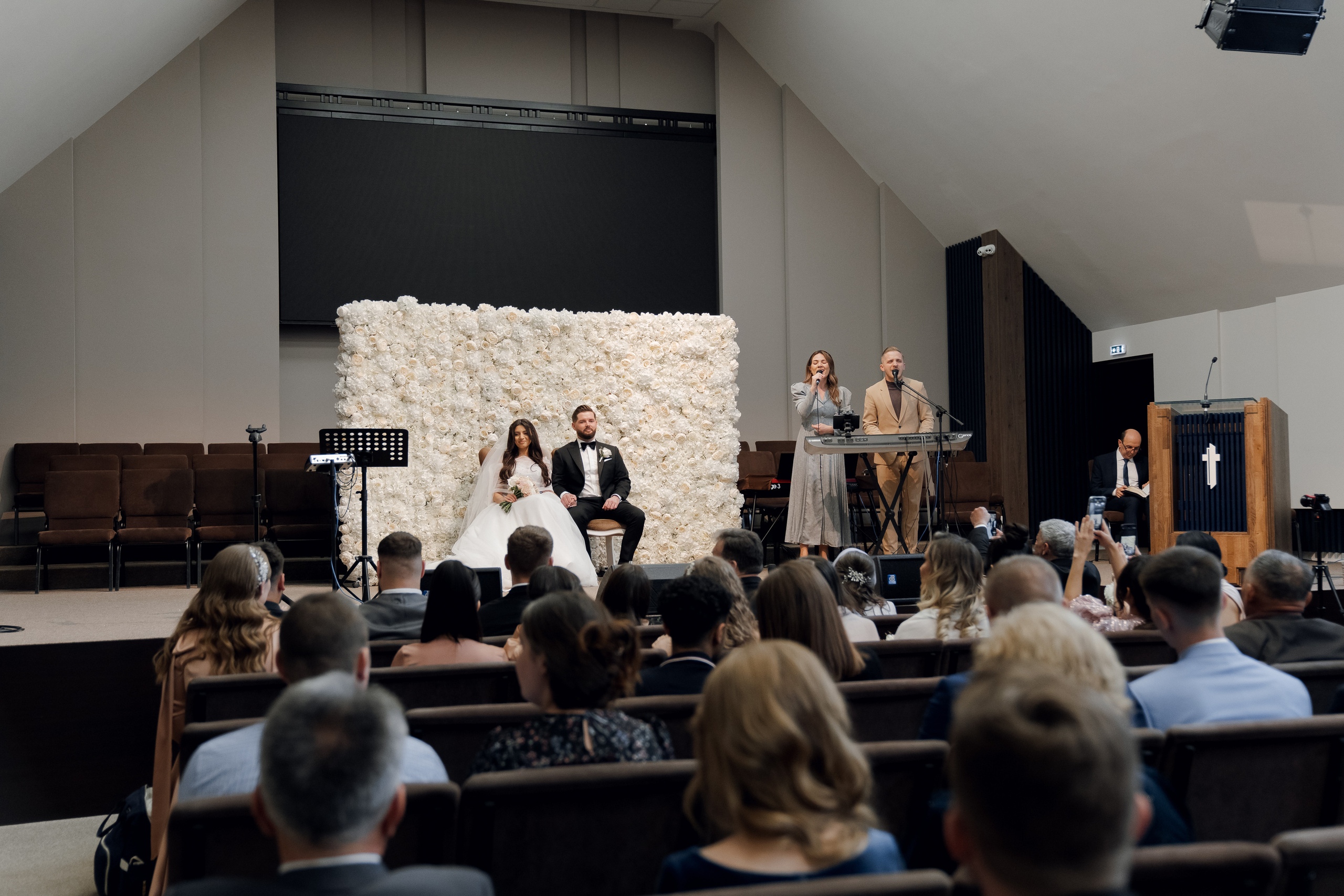 Luxury elegant wedding in Timisoara. Wedding photographer and videographer based in Timisoara, Romania