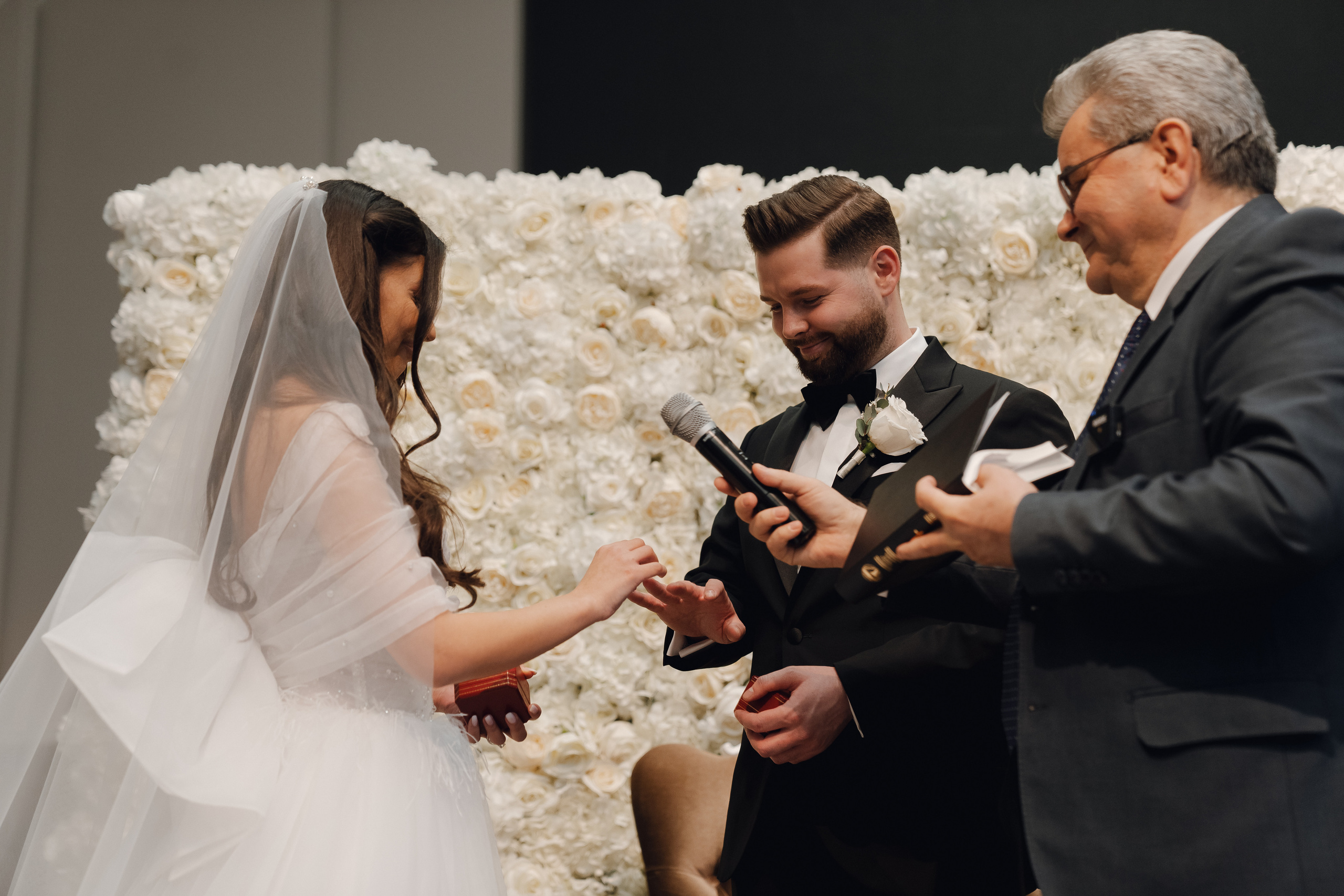 Luxury elegant wedding in Timisoara. Wedding photographer and videographer based in Timisoara, Romania