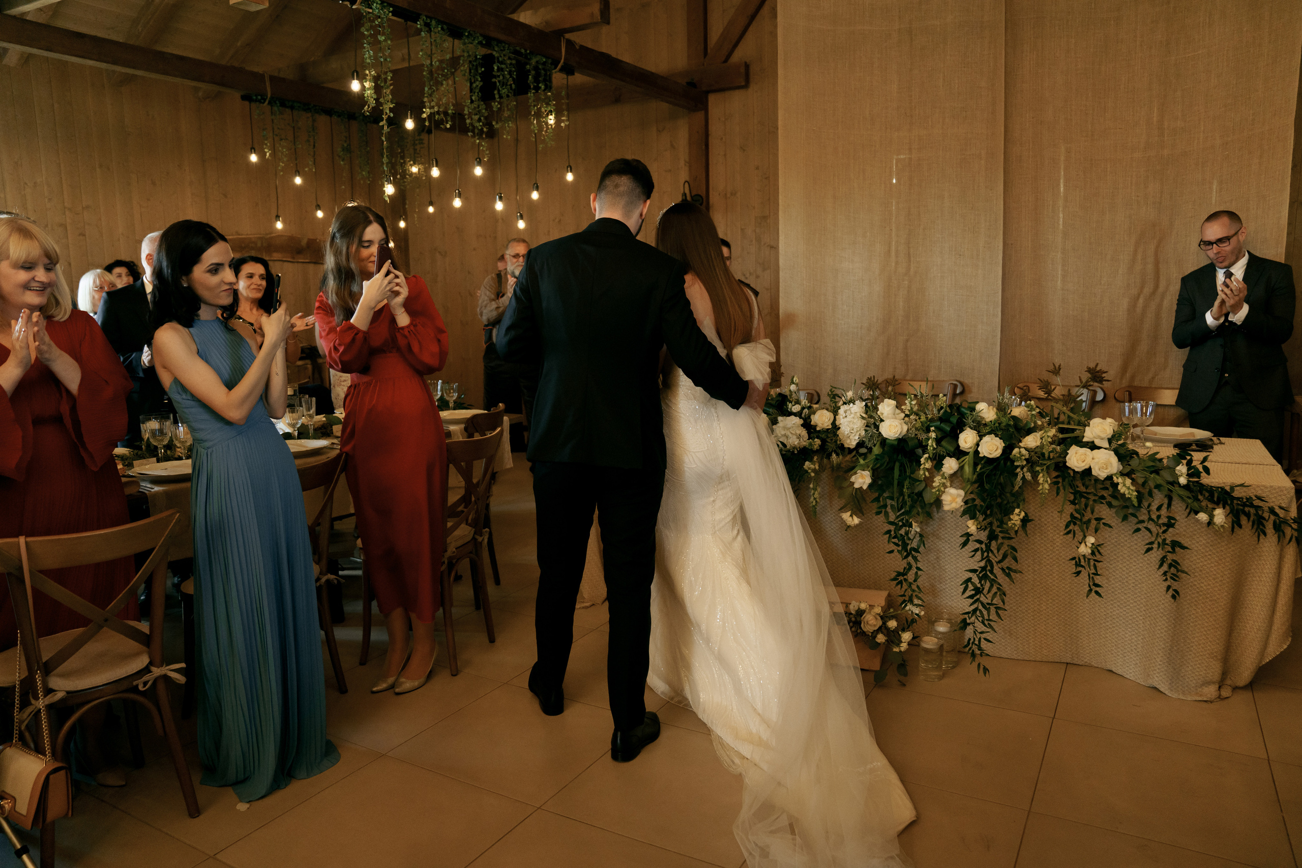 Wedding at Province 1965 Barn in Timisoara. Wedding photographer and videographer based in Timisoara, Romania