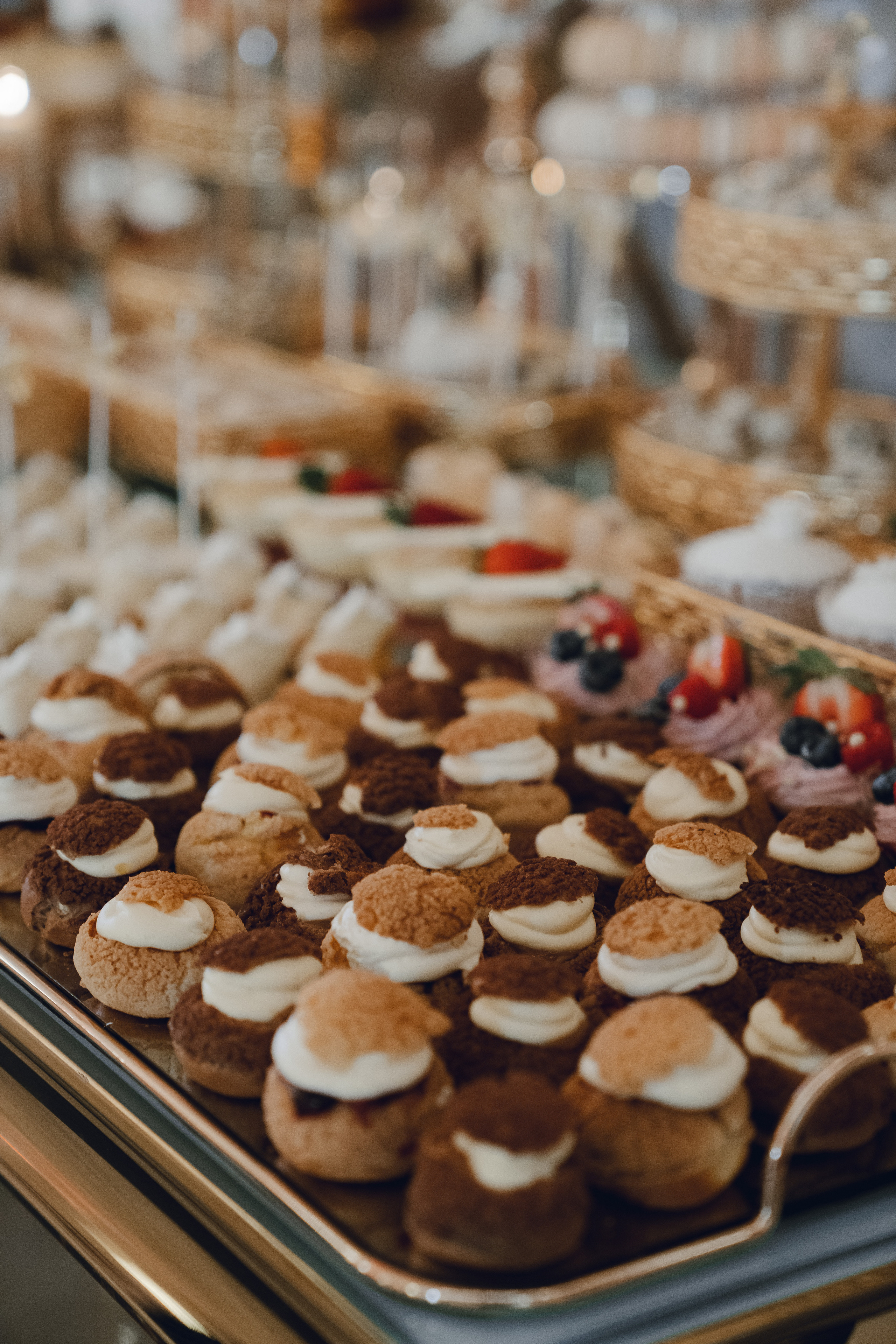 Luxury elegant wedding in Timisoara. Wedding photographer and videographer based in Timisoara, Romania