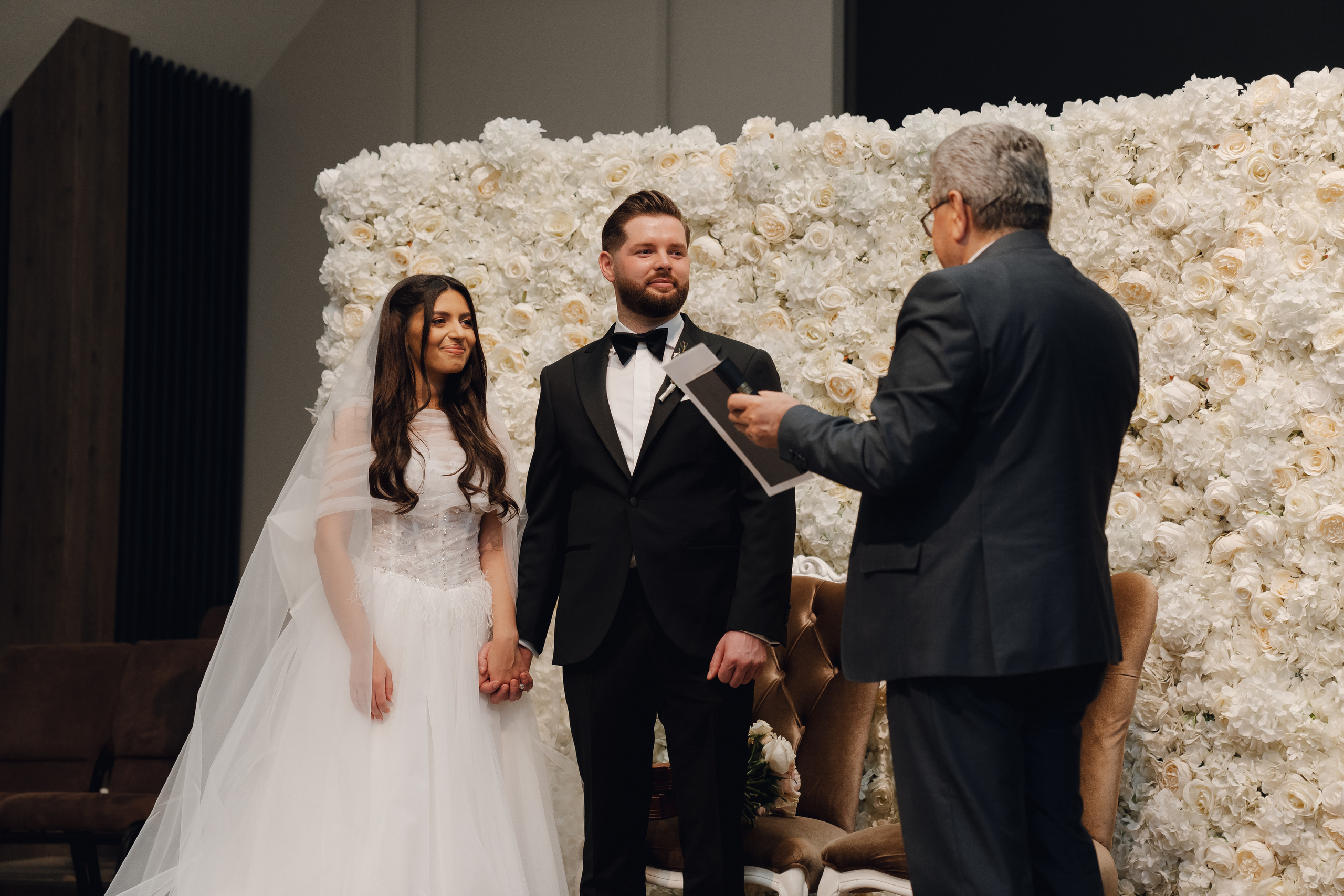 Luxury elegant wedding in Timisoara. Wedding photographer and videographer based in Timisoara, Romania