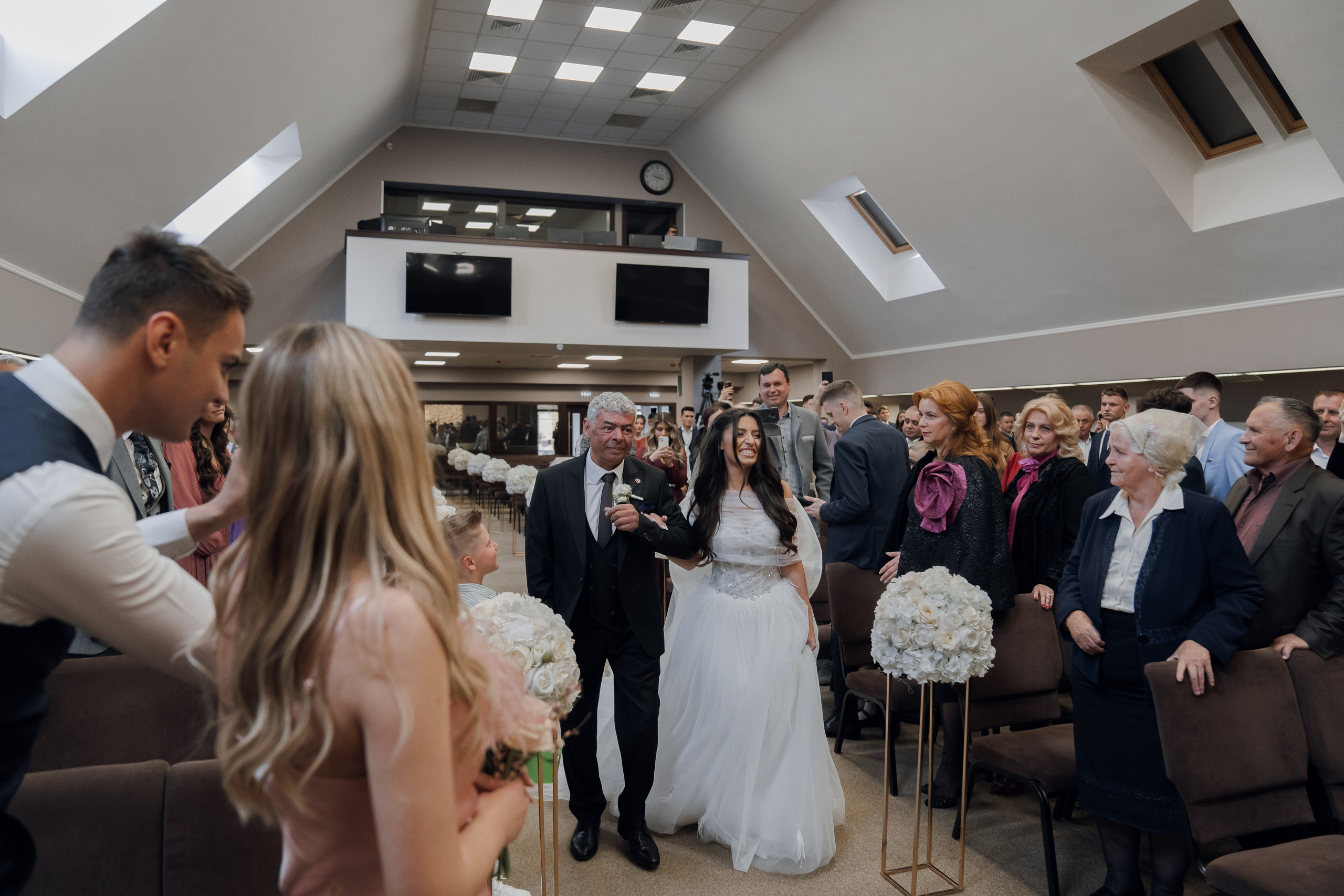 Luxury elegant wedding in Timisoara. Wedding photographer and videographer based in Timisoara, Romania