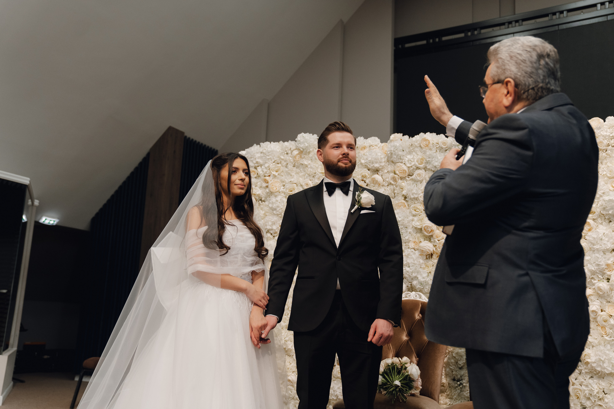 Luxury elegant wedding in Timisoara. Wedding photographer and videographer based in Timisoara, Romania