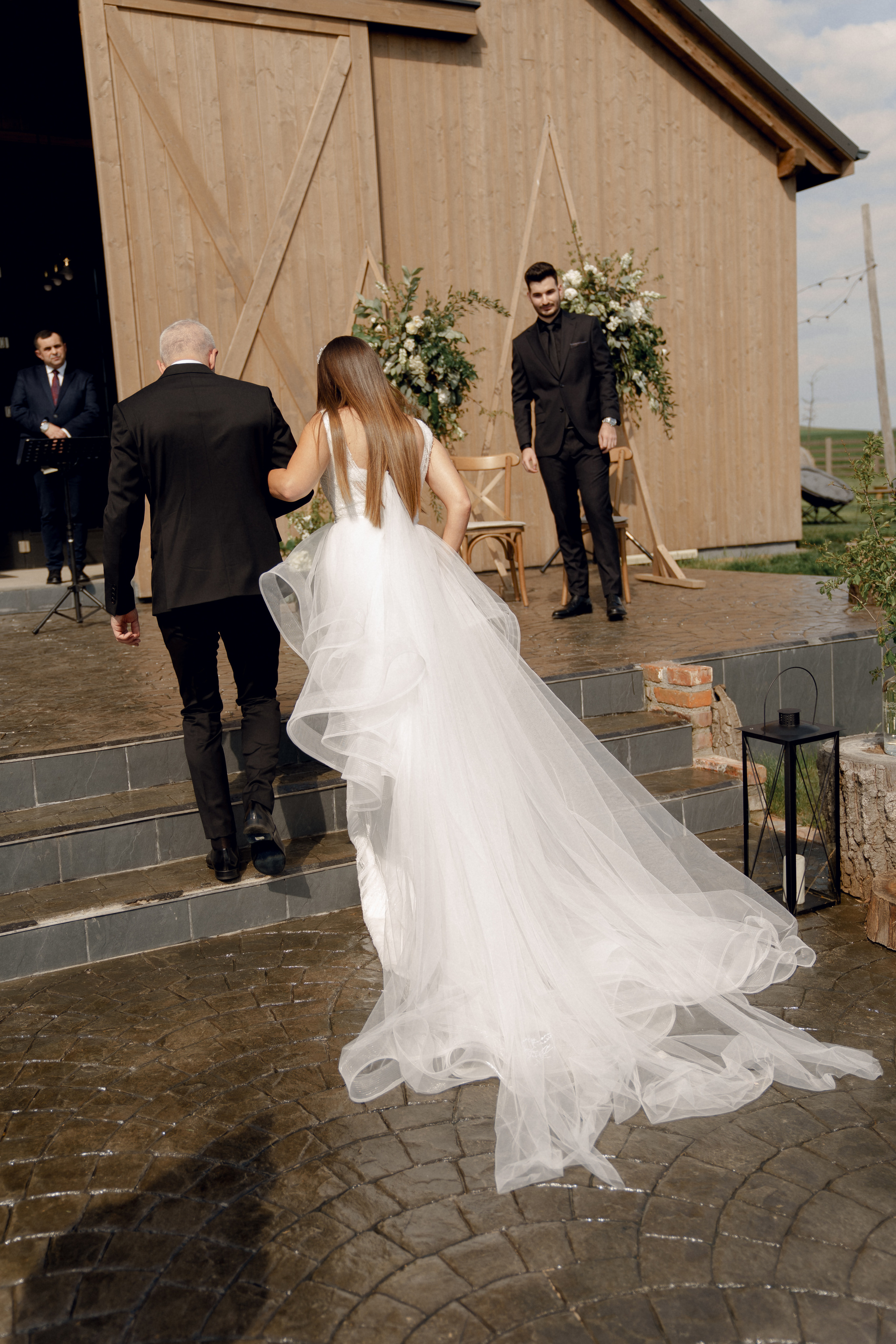 Wedding at Province 1965 Barn in Timisoara. Wedding photographer and videographer based in Timisoara, Romania