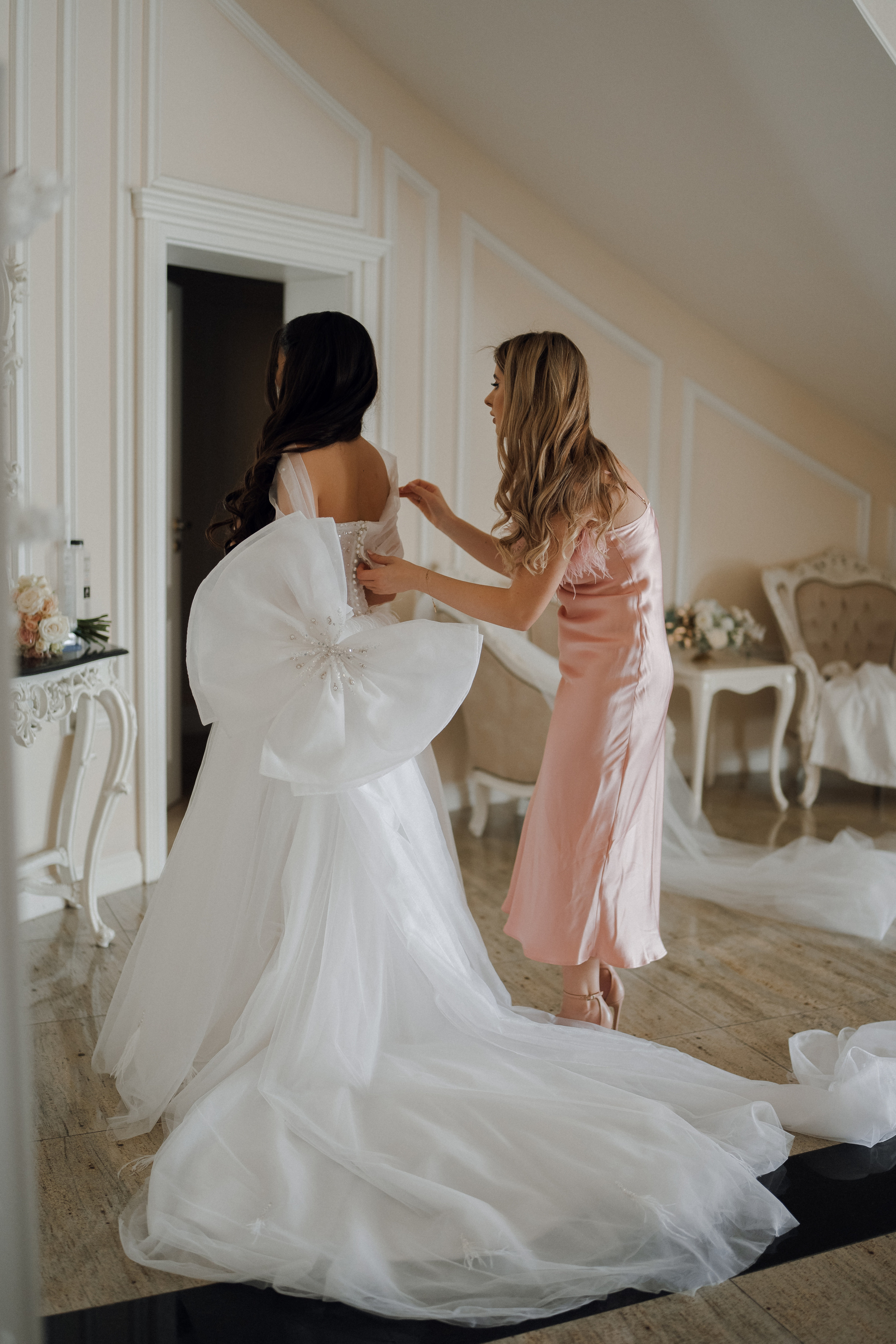 Luxury elegant wedding in Timisoara. Wedding photographer and videographer based in Timisoara, Romania