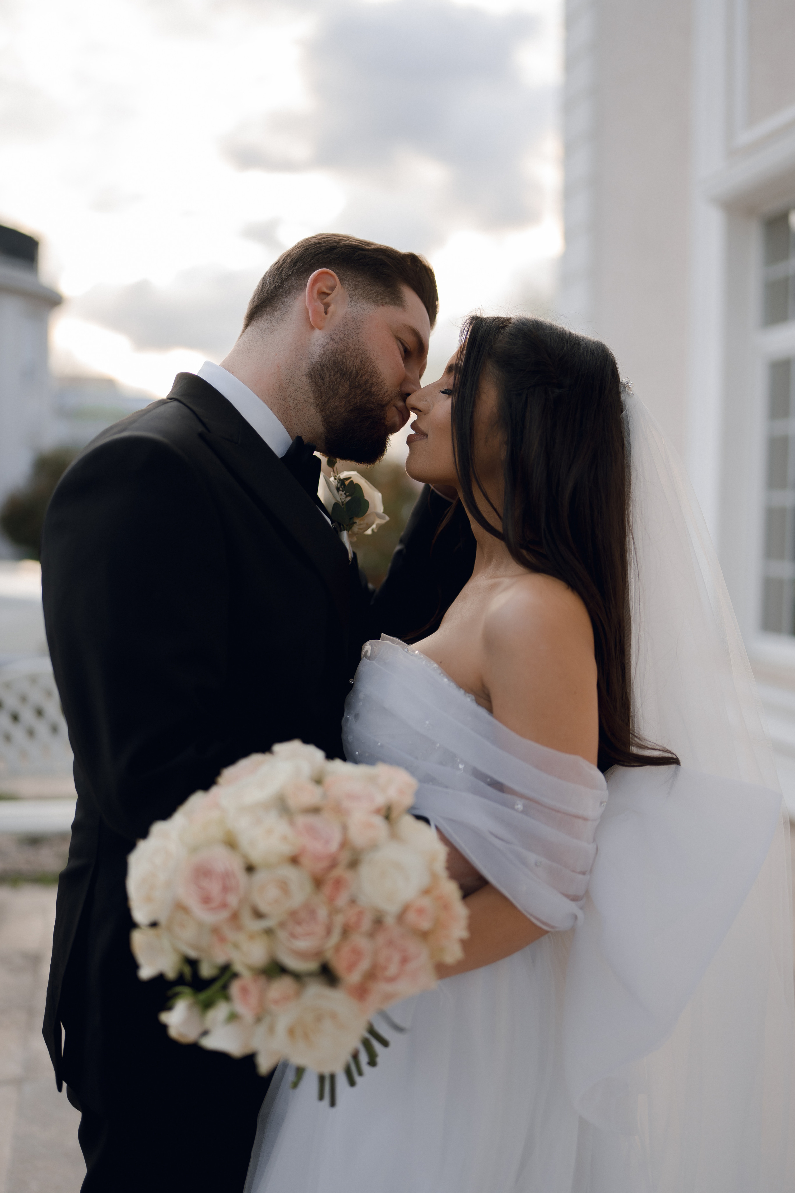 Luxury elegant wedding in Timisoara. Wedding photographer and videographer based in Timisoara, Romania