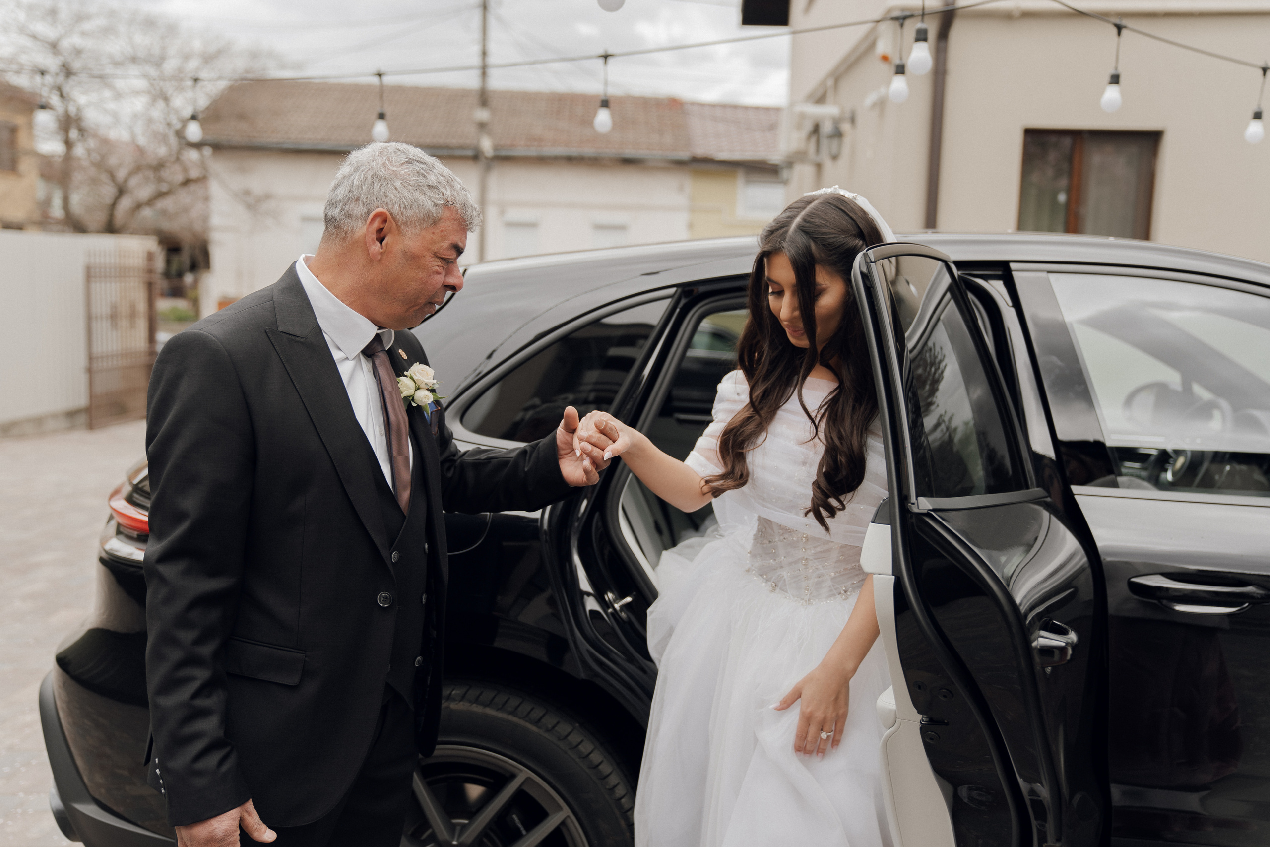 Luxury elegant wedding in Timisoara. Wedding photographer and videographer based in Timisoara, Romania