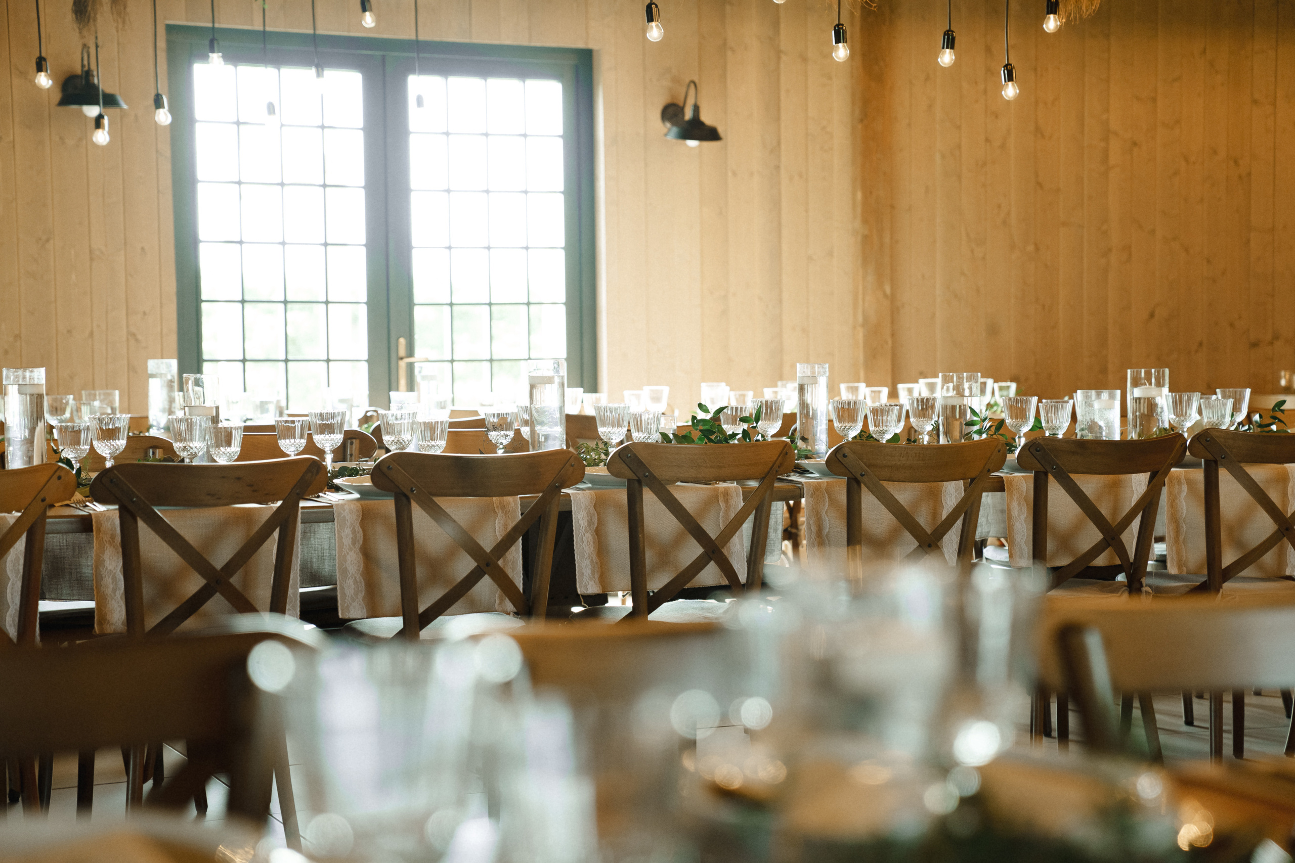 Wedding at Province 1965 Barn in Timisoara. Wedding photographer and videographer based in Timisoara, Romania