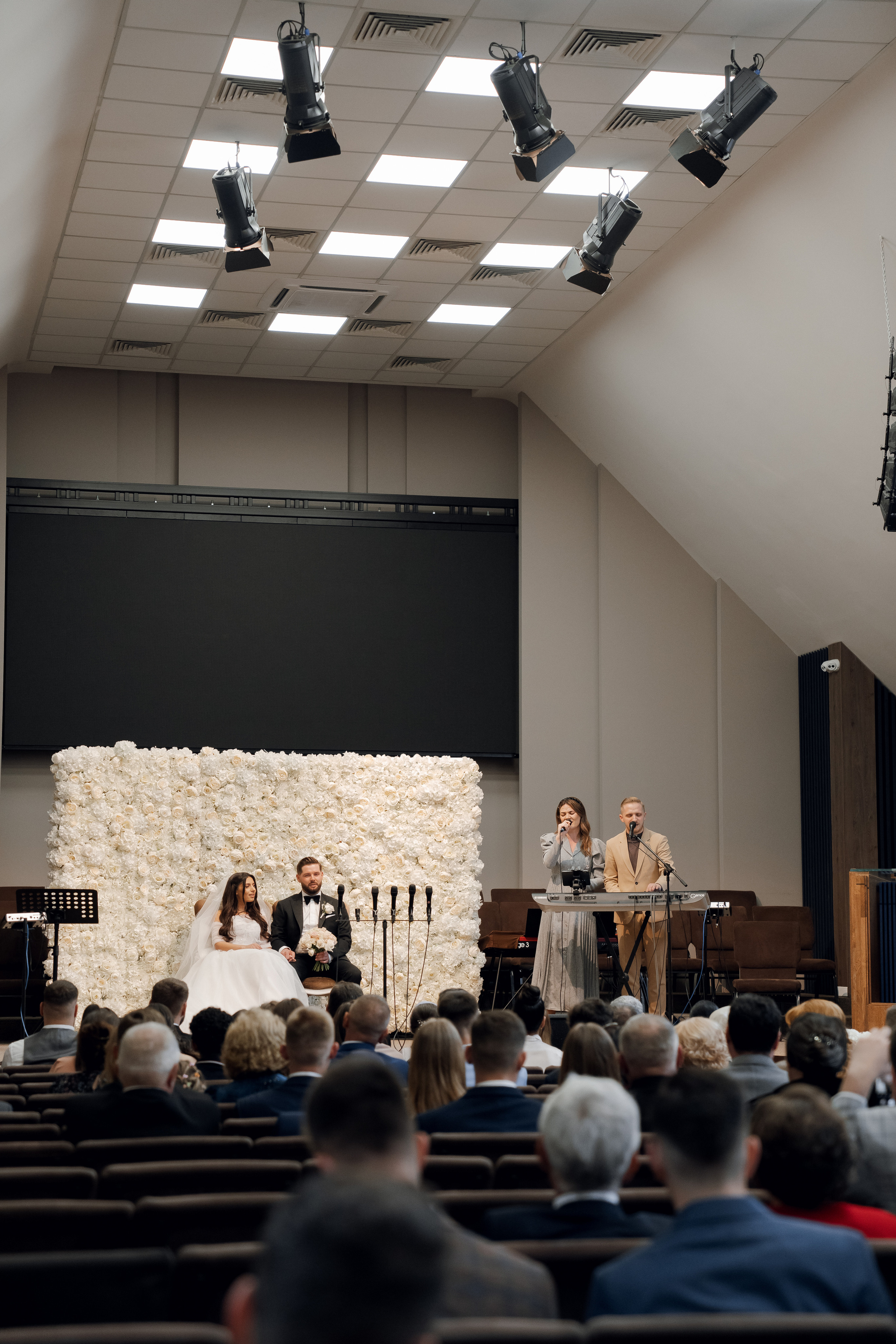 Luxury elegant wedding in Timisoara. Wedding photographer and videographer based in Timisoara, Romania