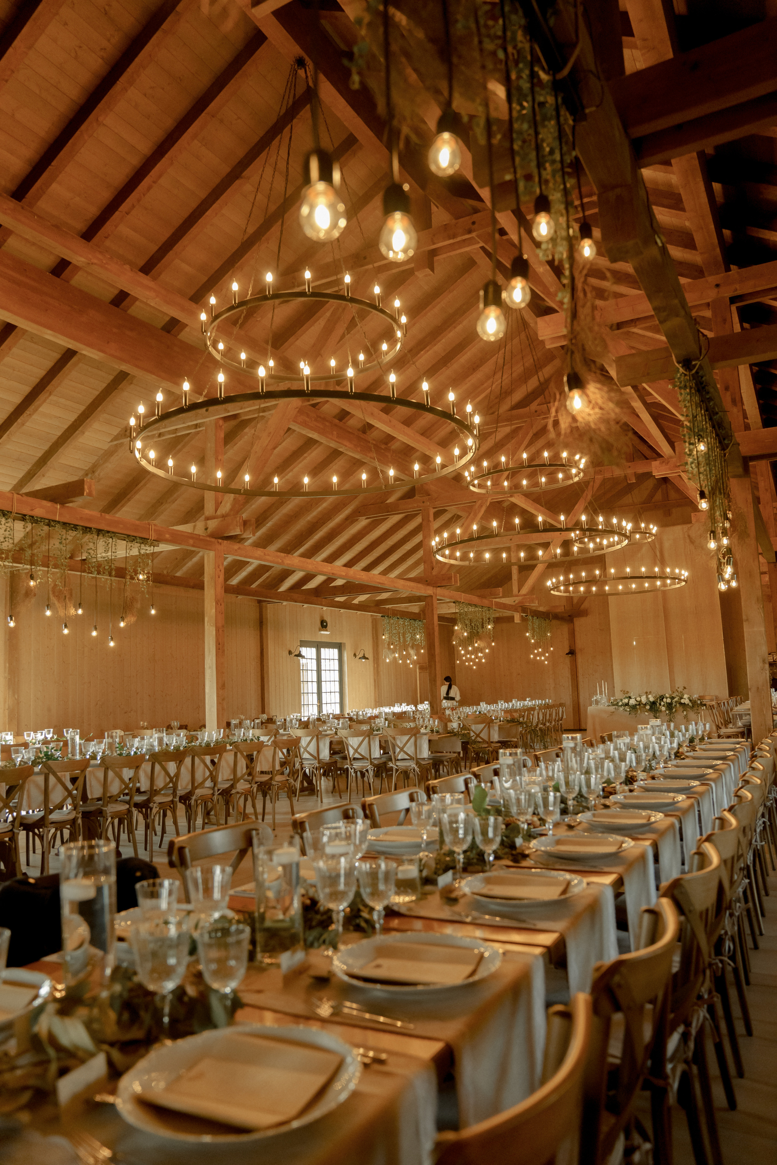 Wedding at Province 1965 Barn in Timisoara. Wedding photographer and videographer based in Timisoara, Romania