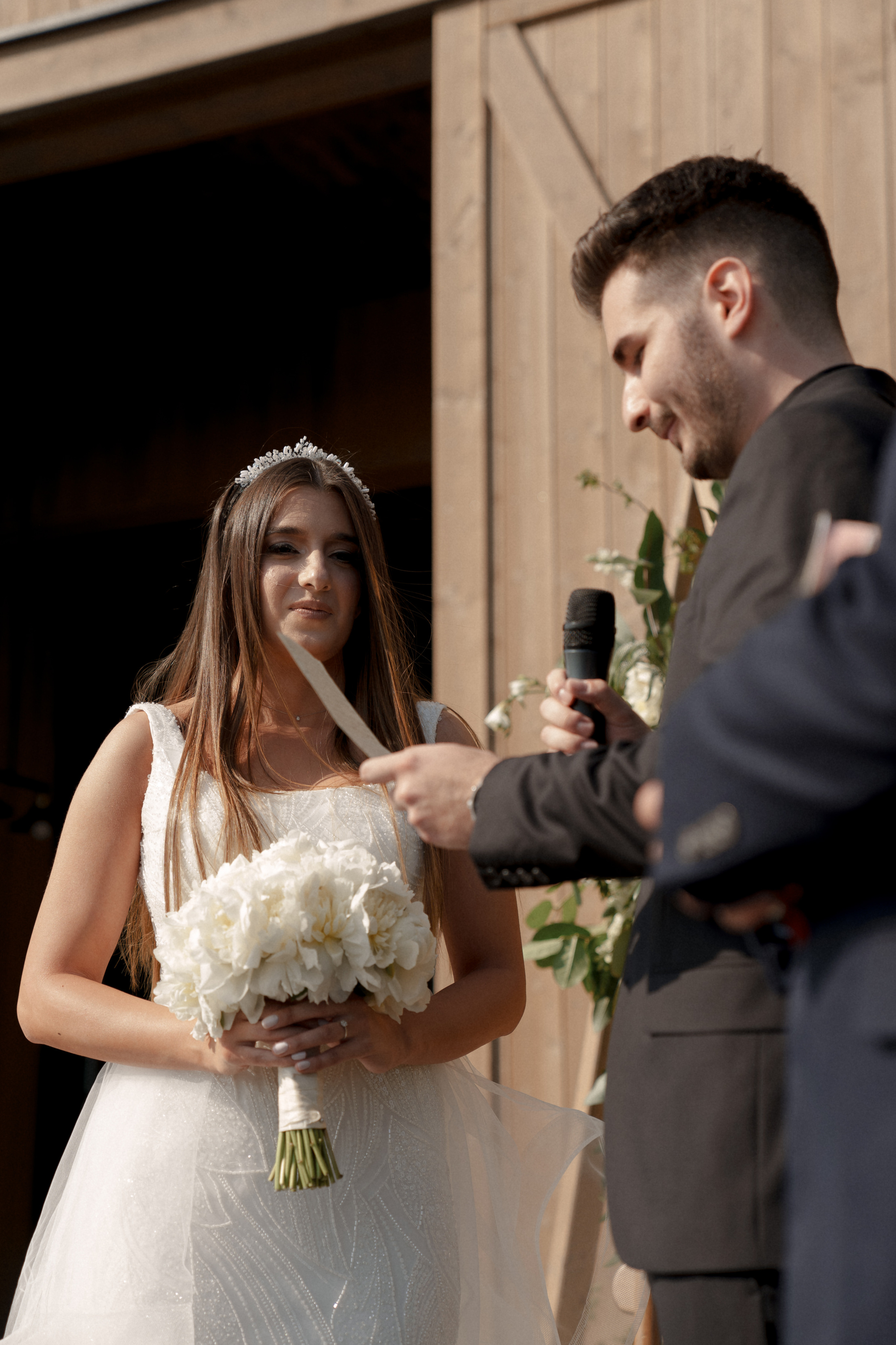 Wedding at Province 1965 Barn in Timisoara. Wedding photographer and videographer based in Timisoara, Romania