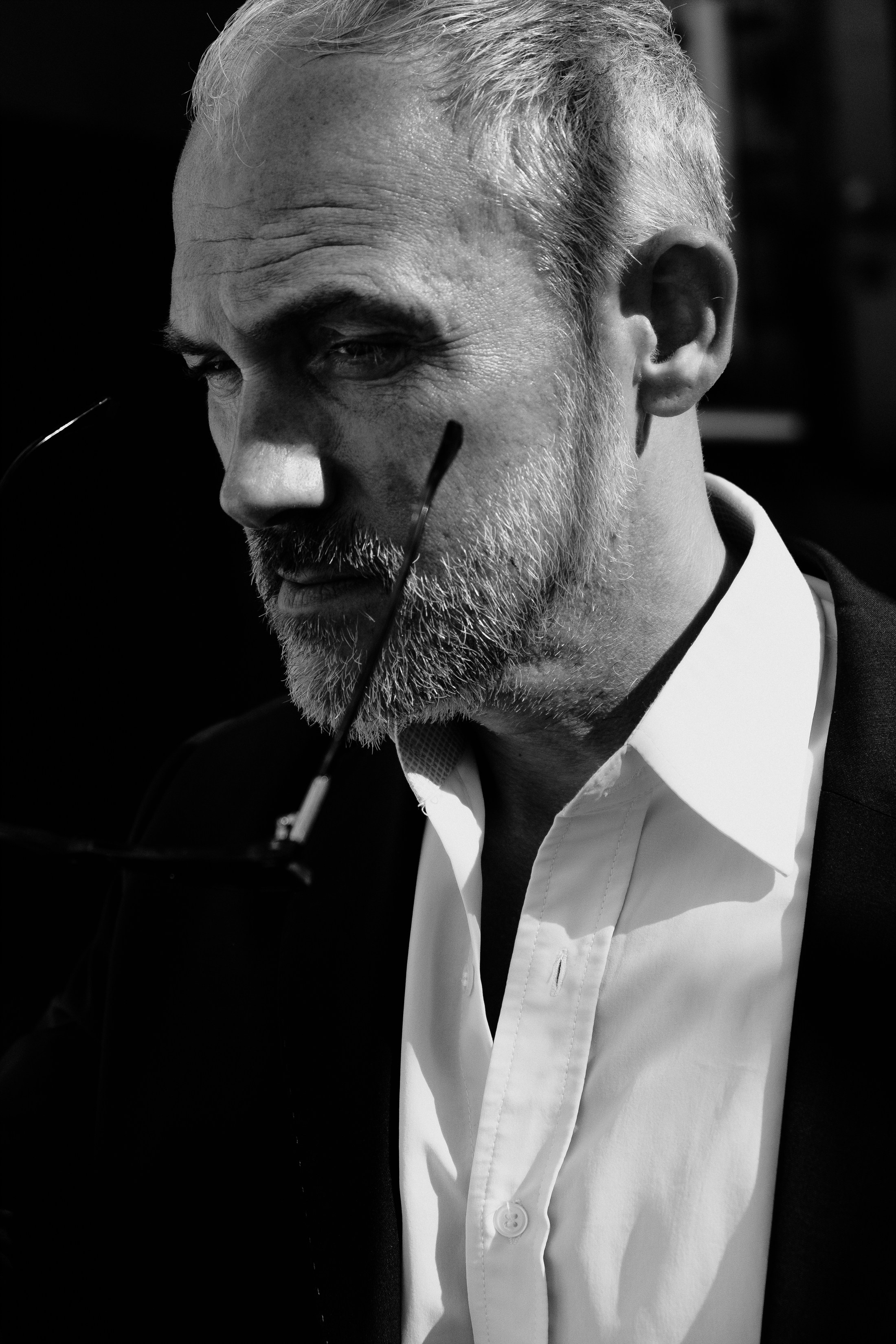 Портретная фотосессия музыканта Robert Skarsbakk в старом городе Аликанте для обложки альбома — Фотограф Андрей Луковников